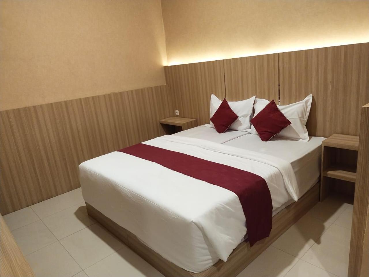 Deluxe Room - Photo 1