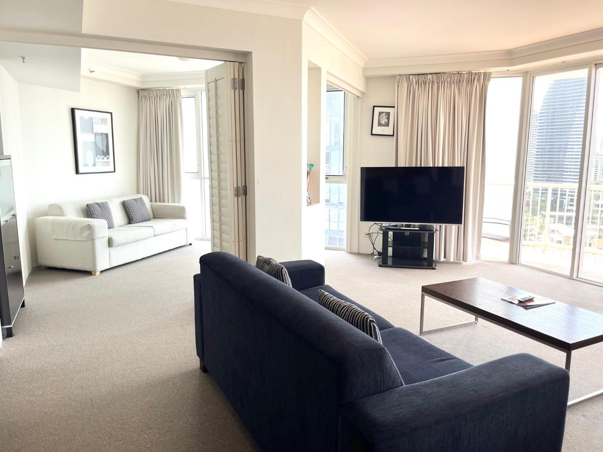 Two-Bedroom Sub Penthouse with Ocean View thumbnail 5