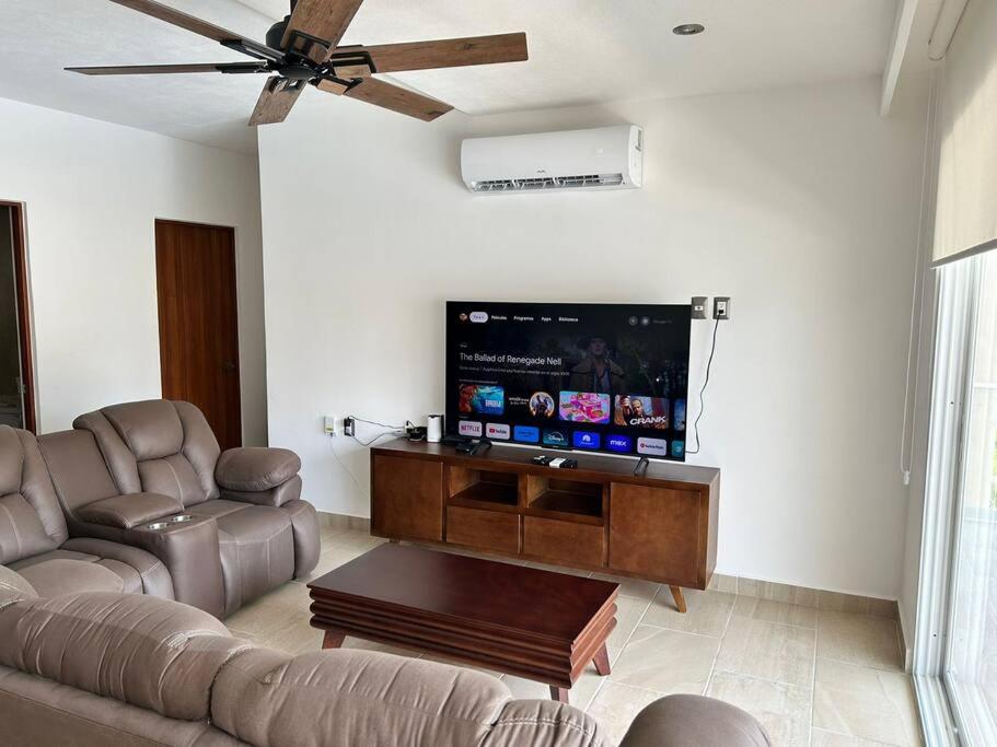 Three-Bedroom Apartment photo 1