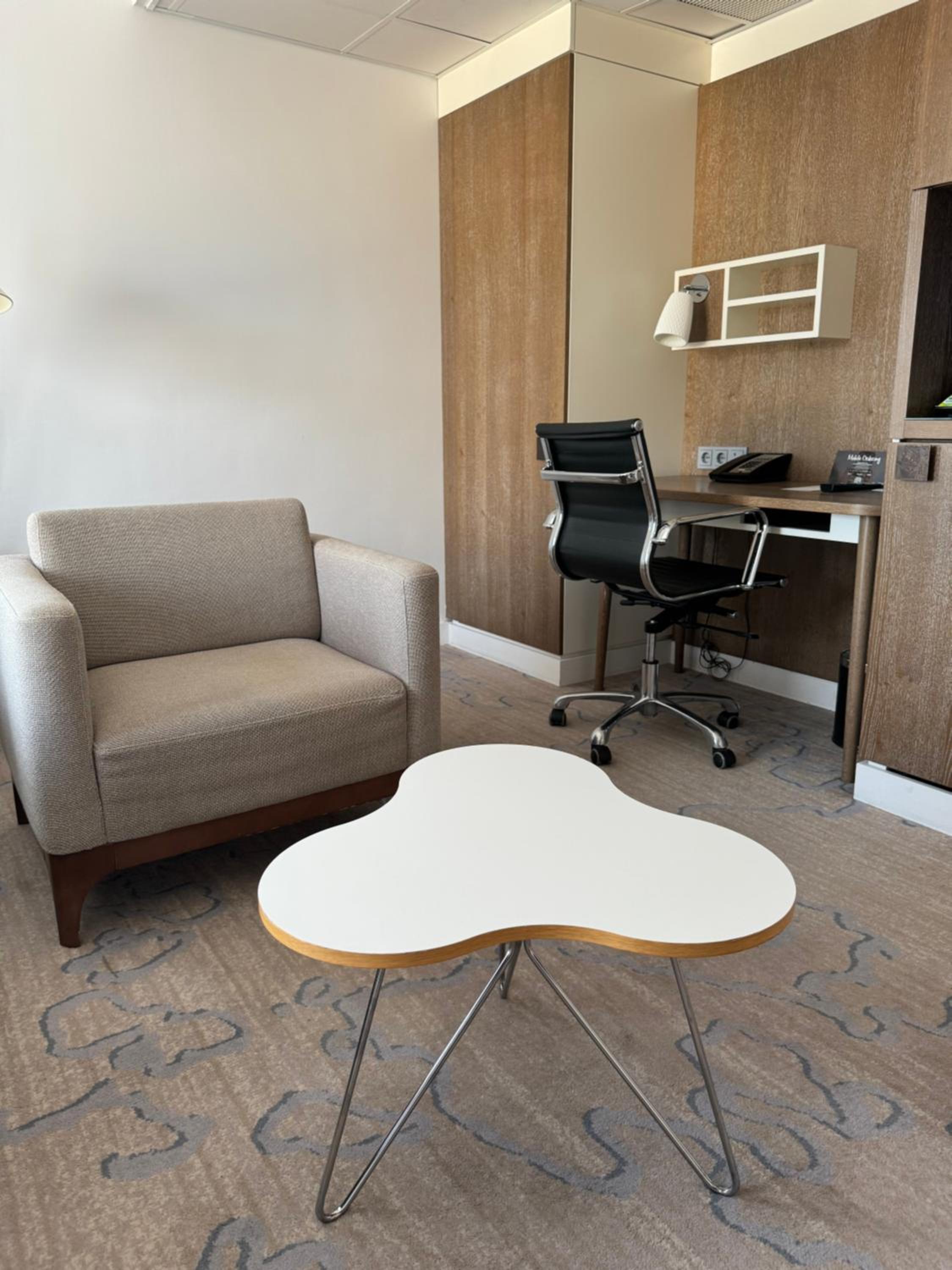 Family Room - Photo 4