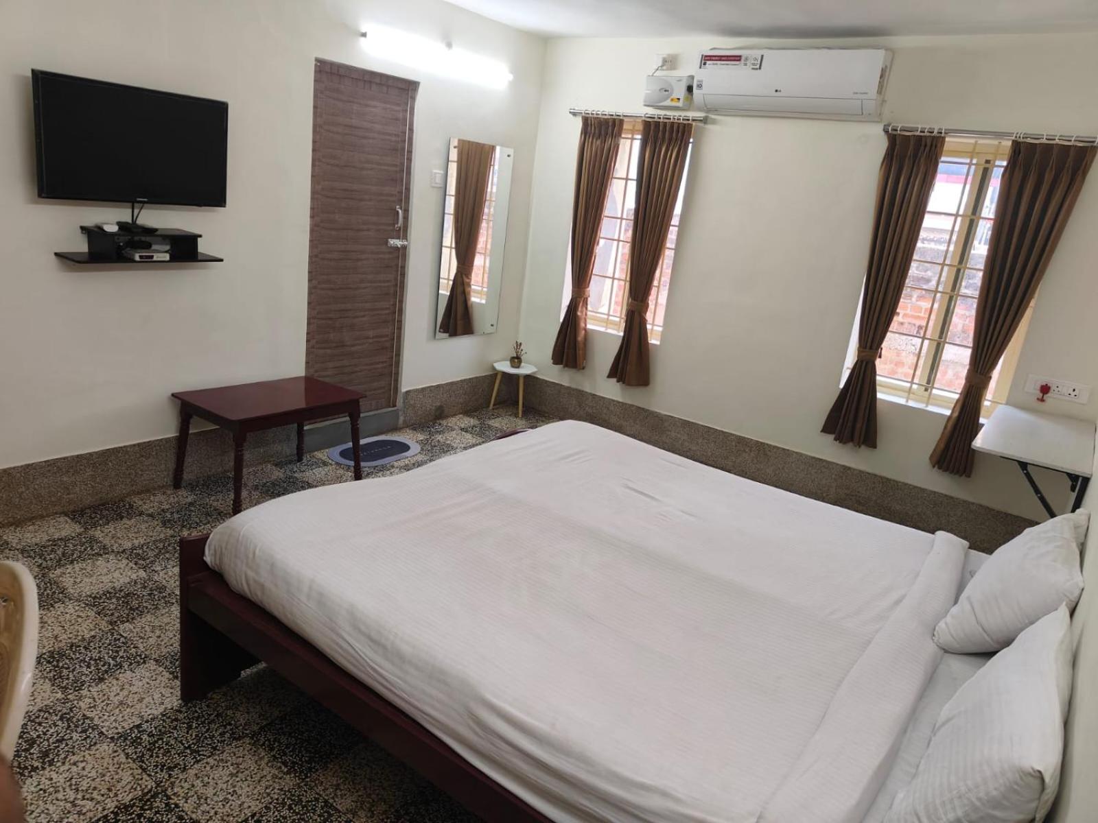Double Room - Photo 1