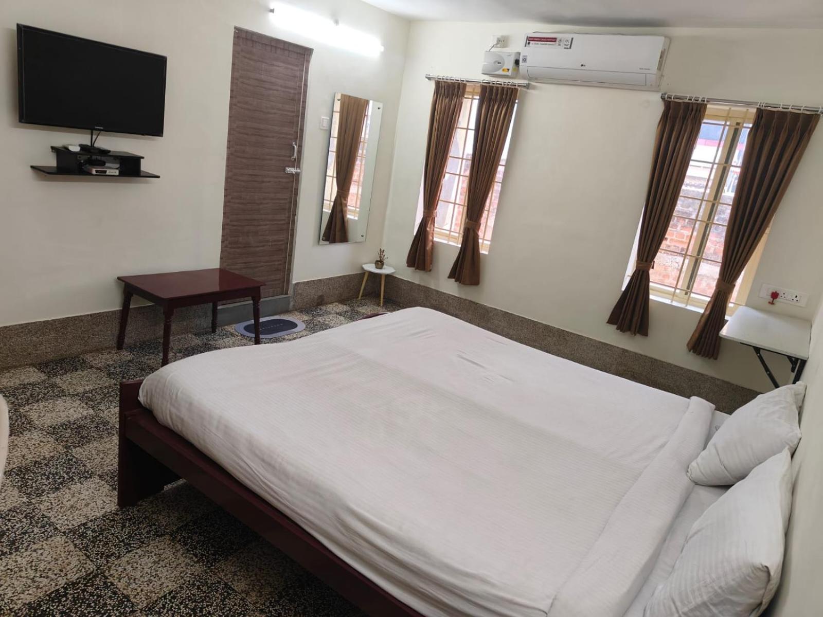 Double Room - Photo 4
