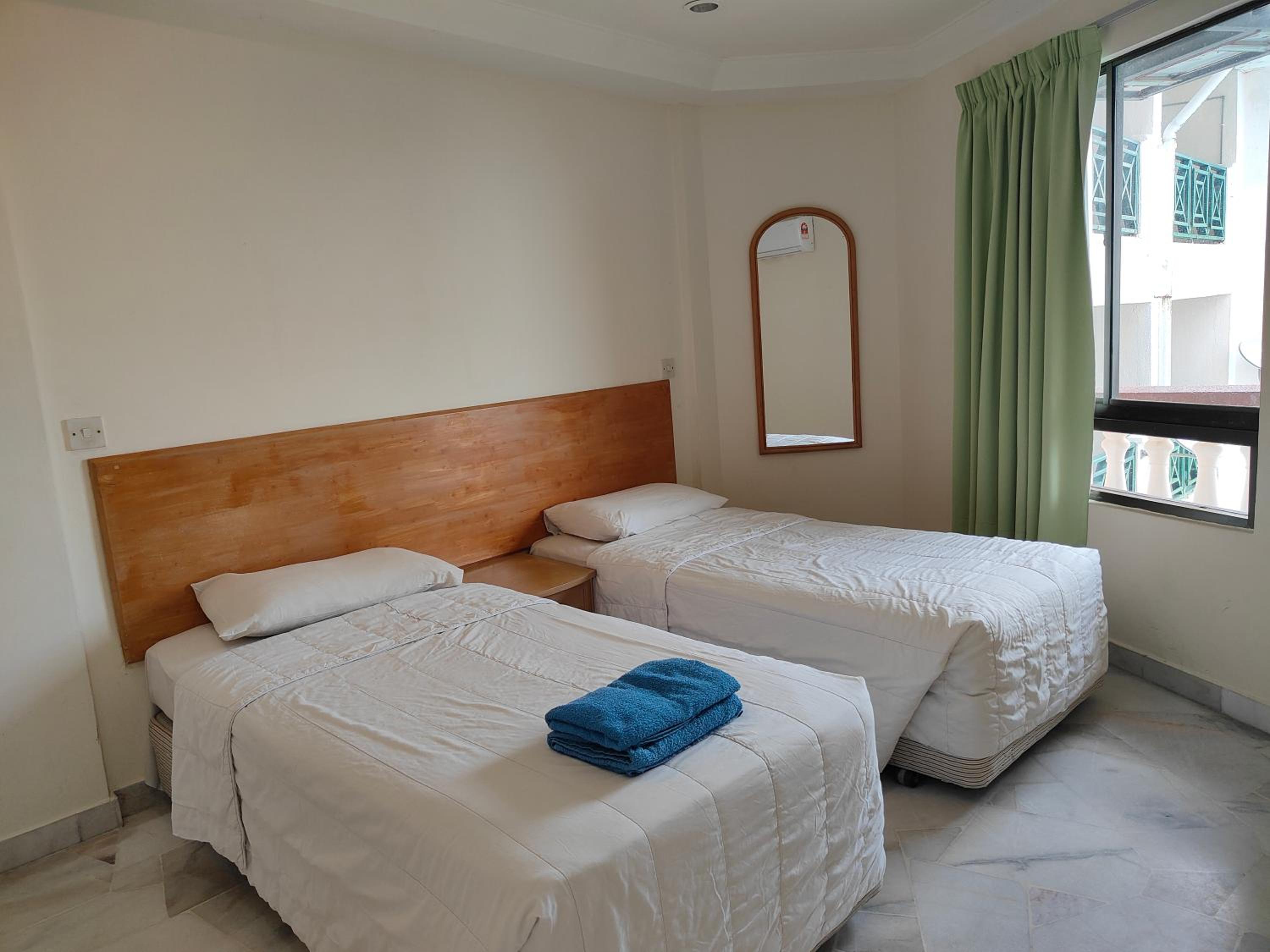 Deluxe Quadruple Room - Photo 3