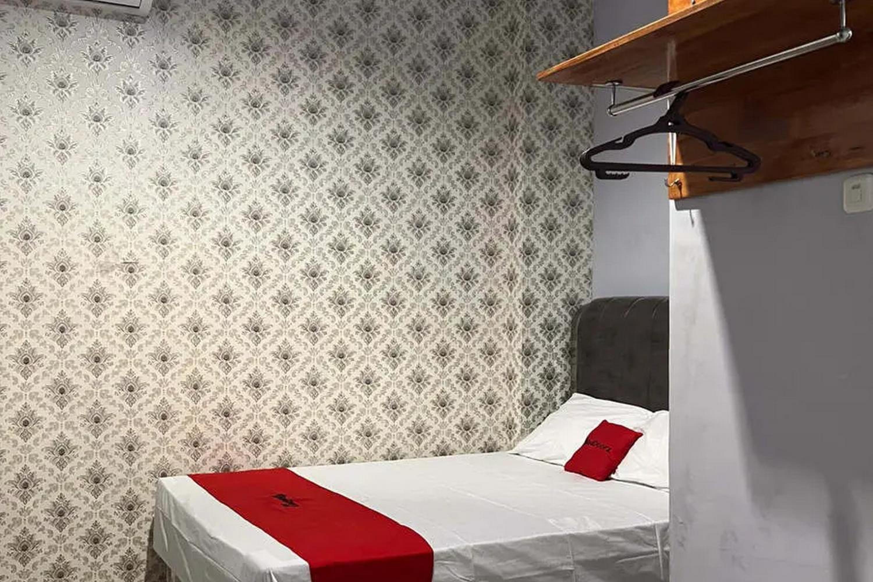 Standard Queen Room photo 2
