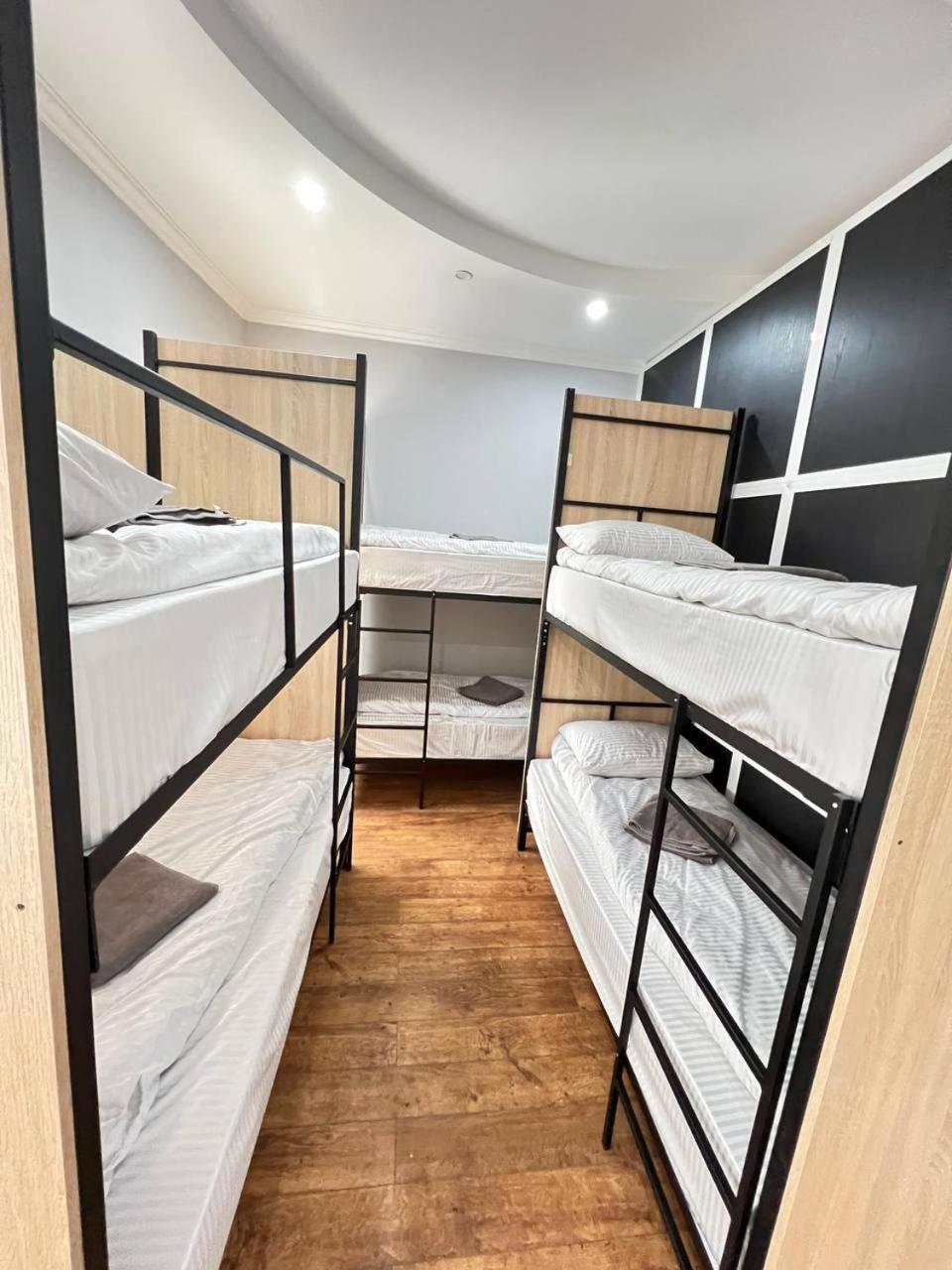 6-Bed Male Dormitory Room photo 2