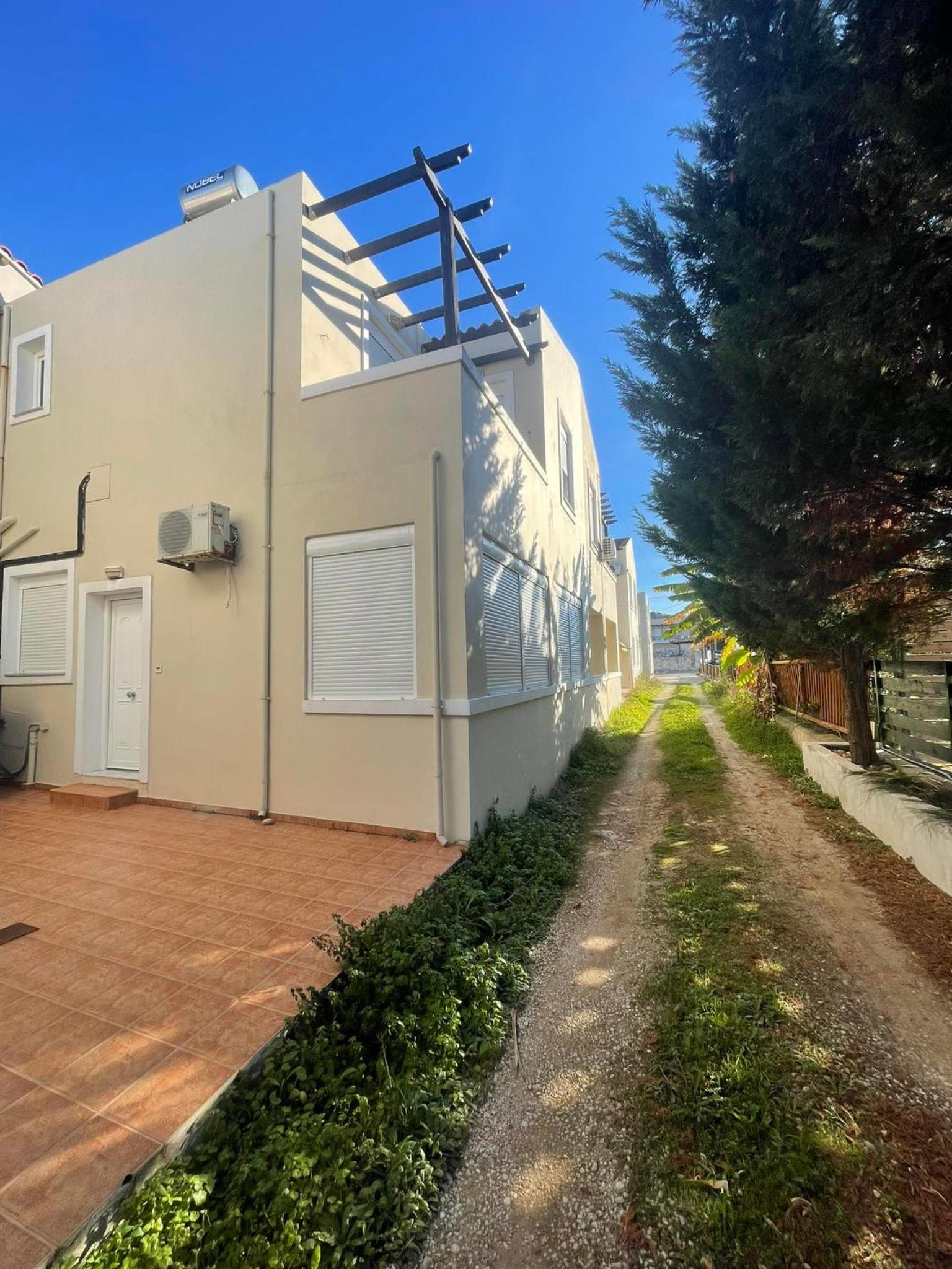 Two-Bedroom House photo 3