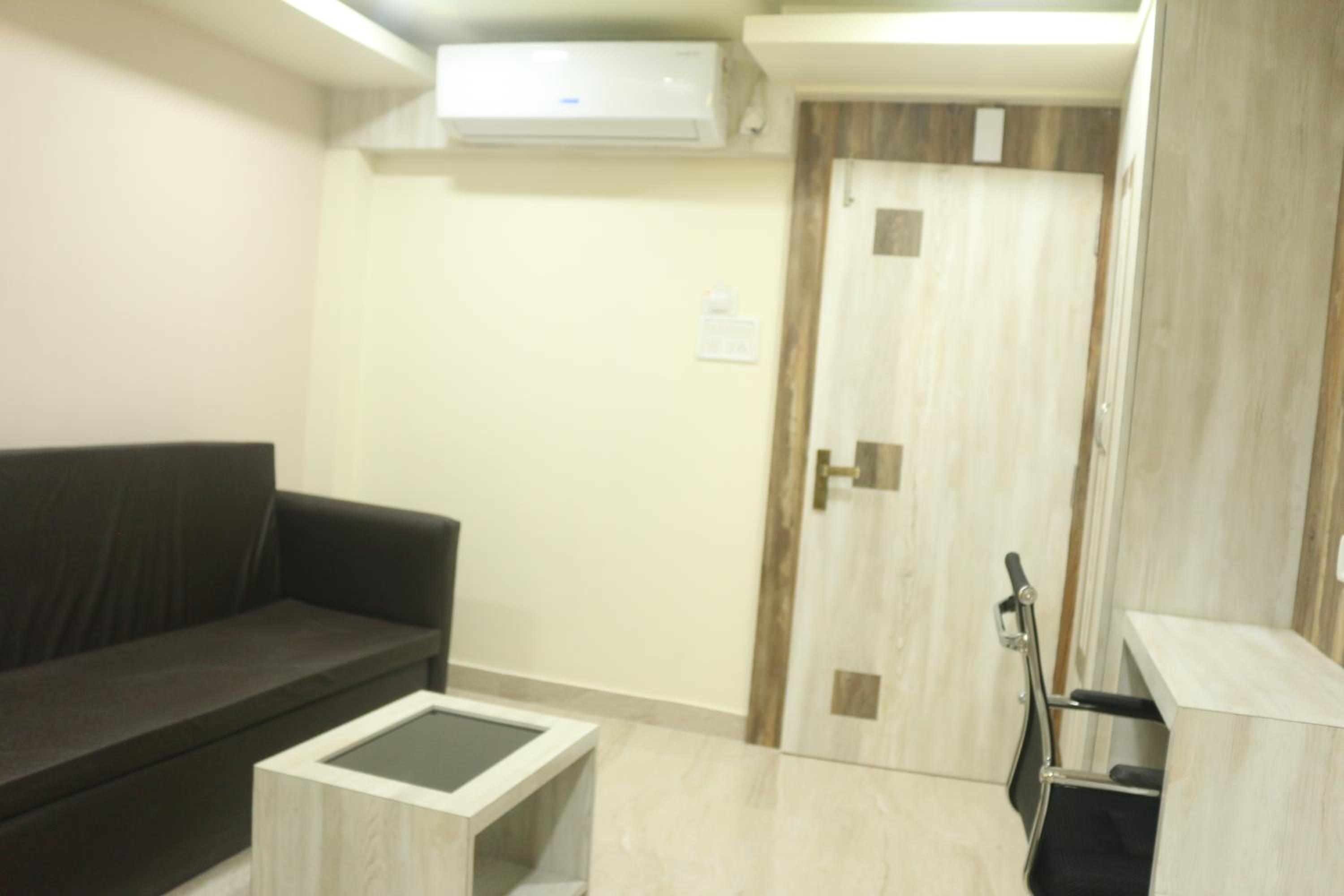 Deluxe King Studio photo 2