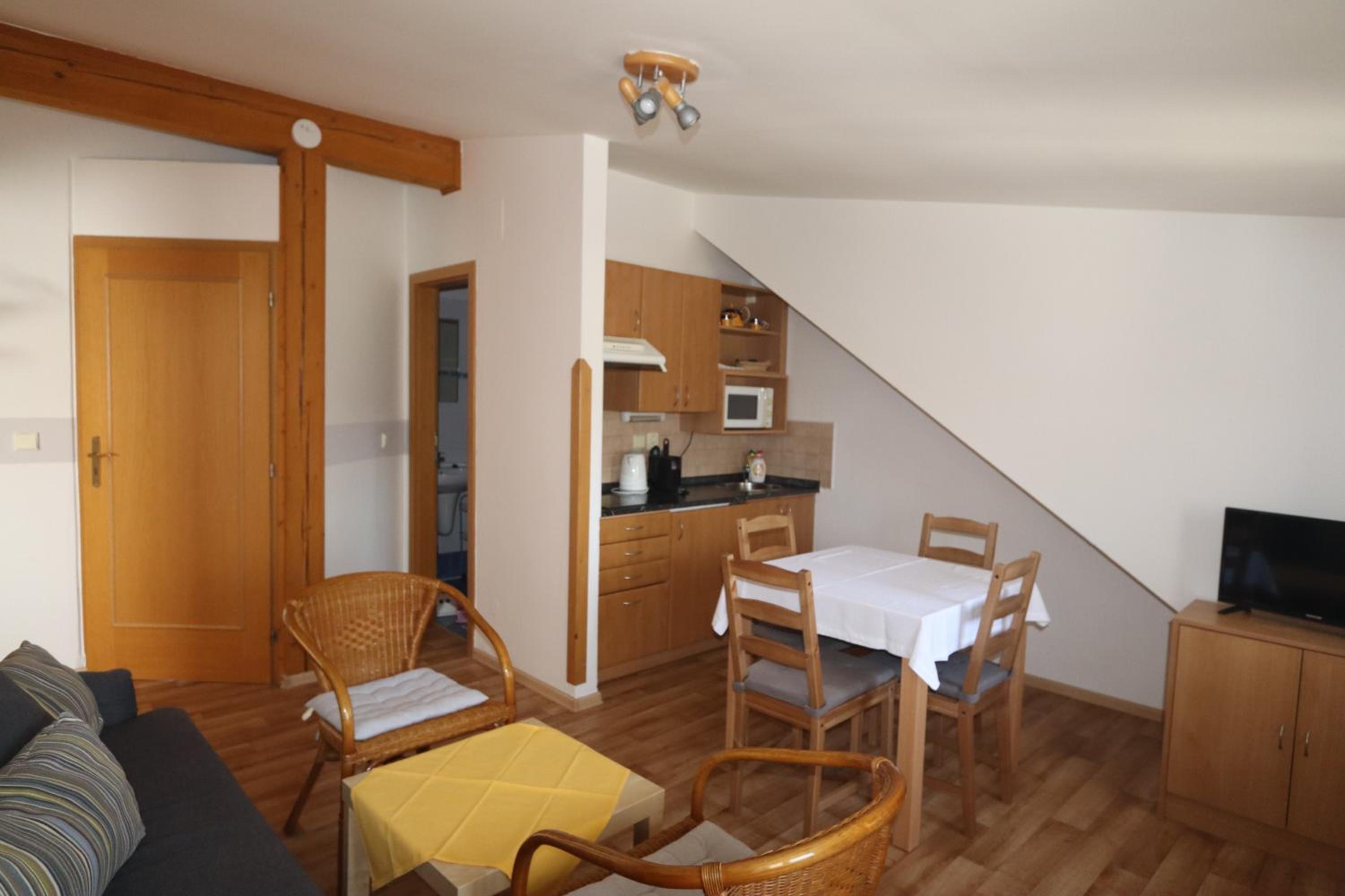 One-Bedroom Apartment photo 1