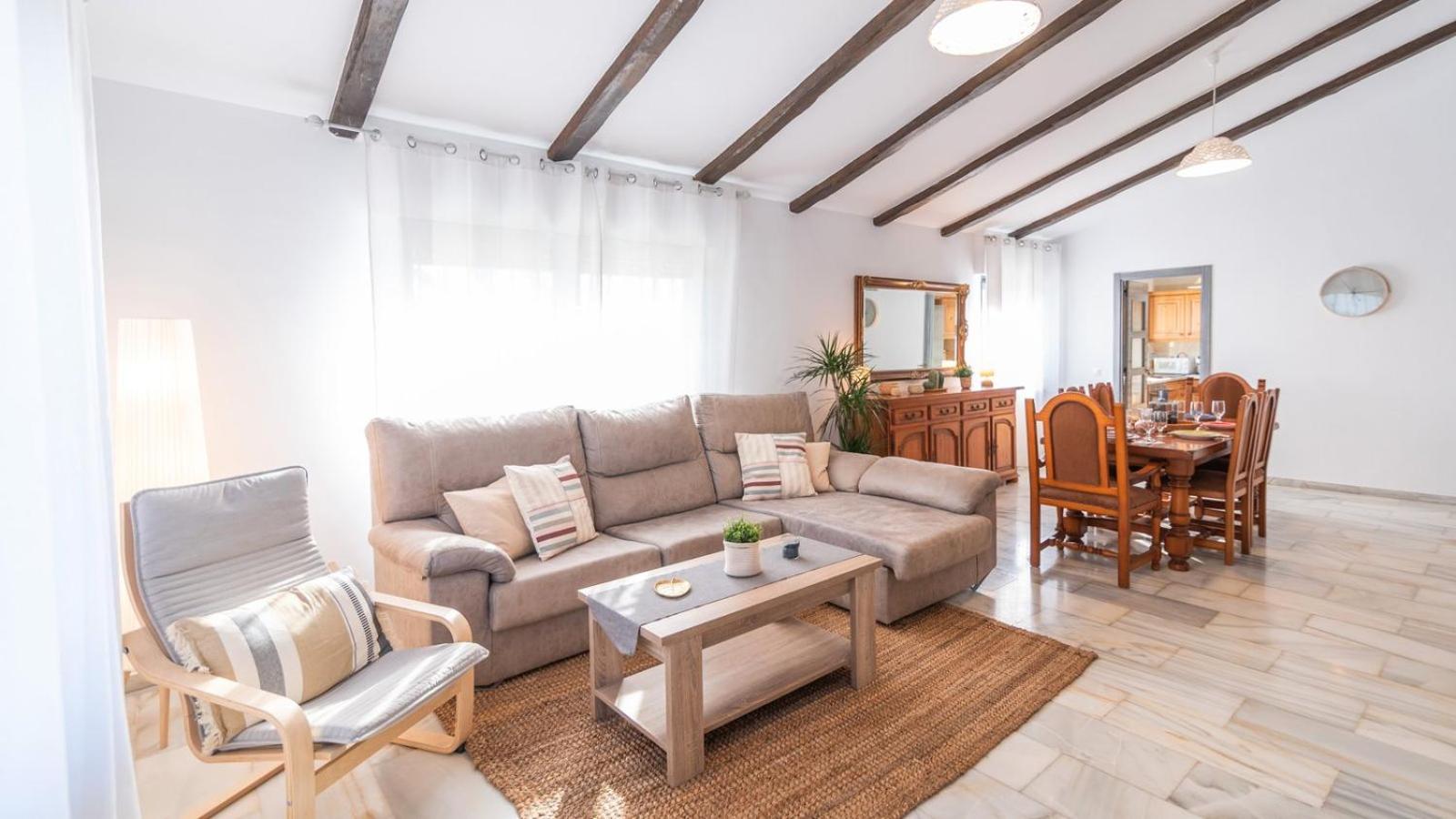 Three-Bedroom House photo 2
