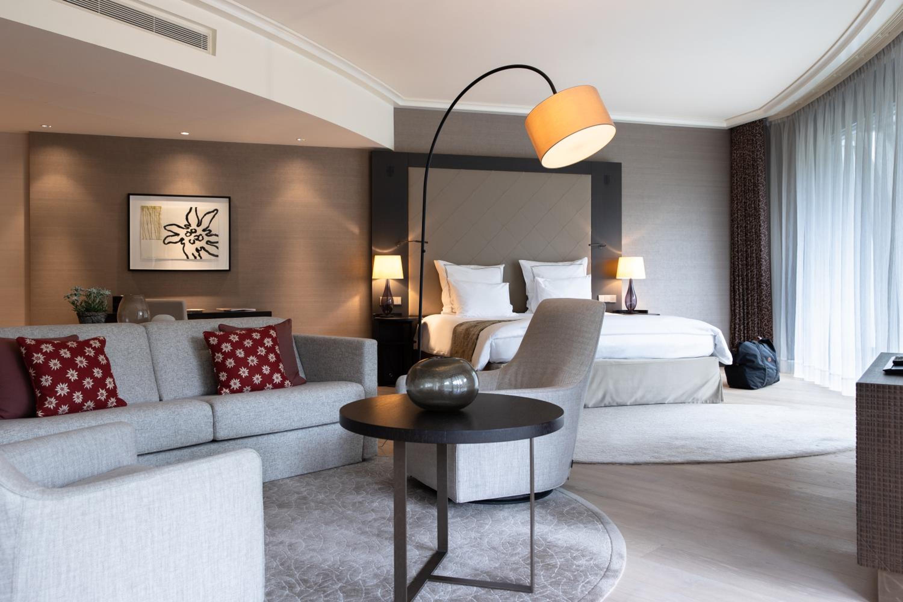 Executive Suite thumbnail 5