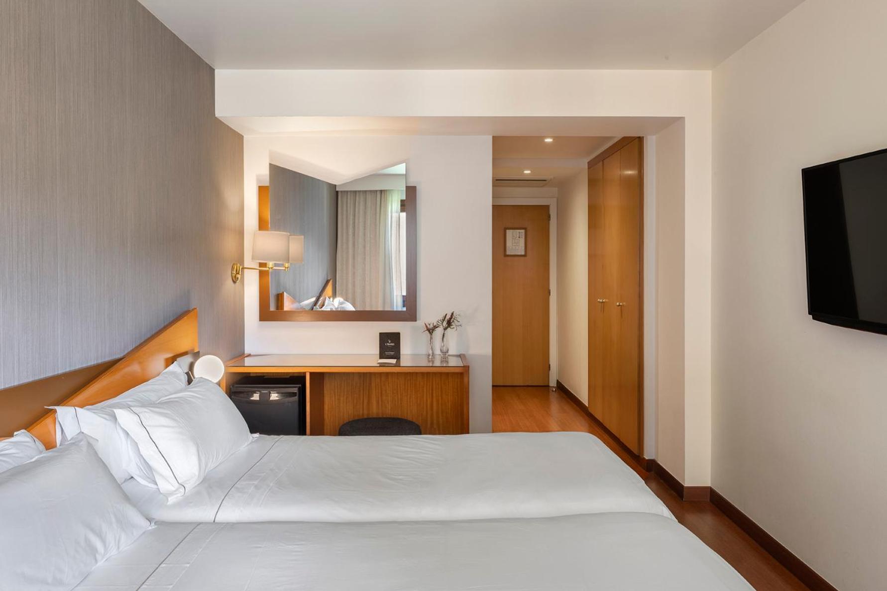 Standard Double or Twin Room photo 2