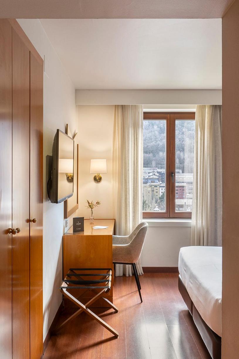 Standard Double or Twin Room photo 3