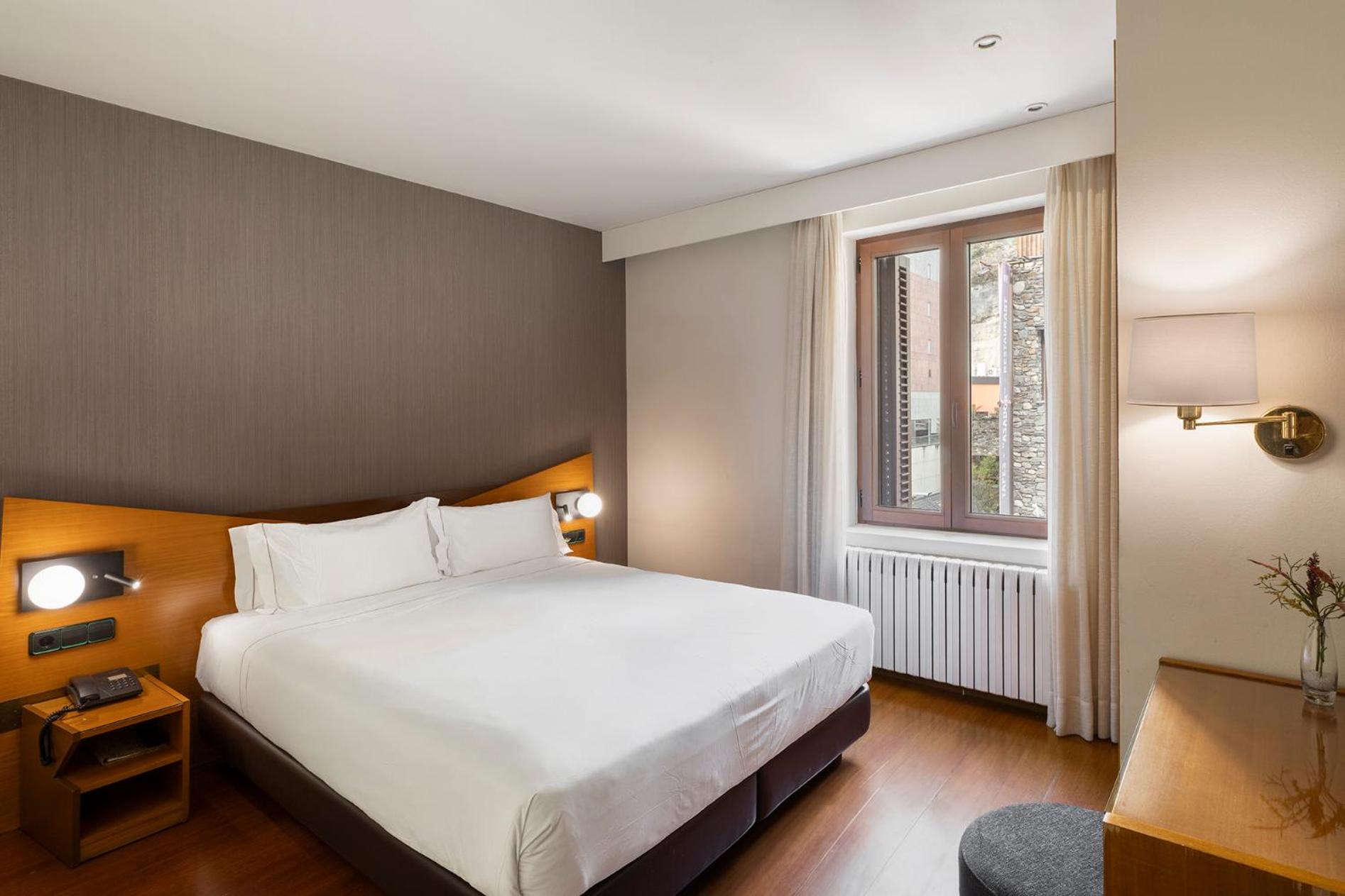 Standard Double or Twin Room photo 1