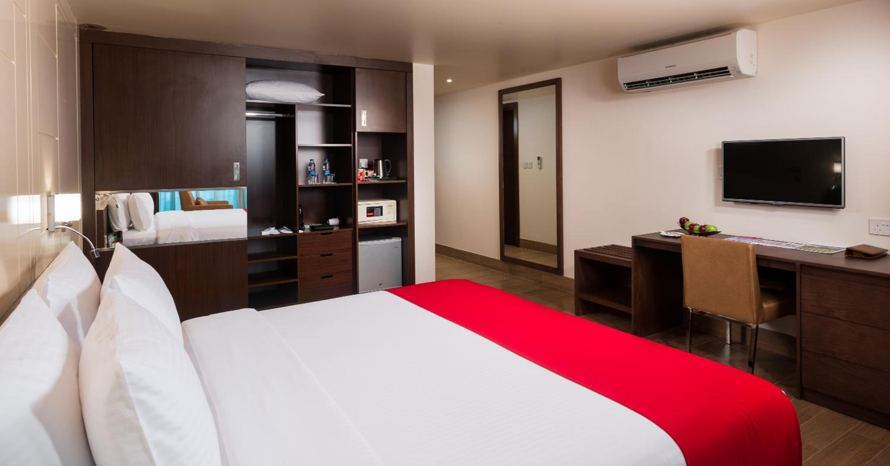 Superior King Room photo 2