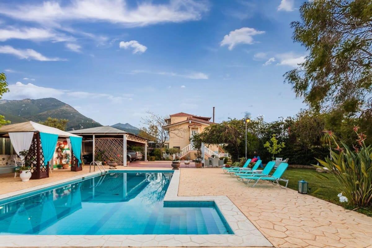 Villa With Private Pool photo 3