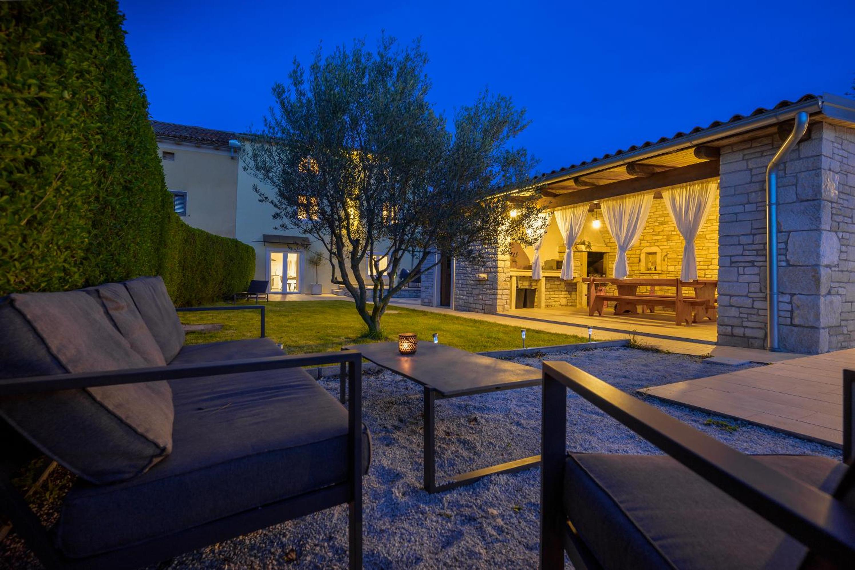 Three-Bedroom Villa photo 2