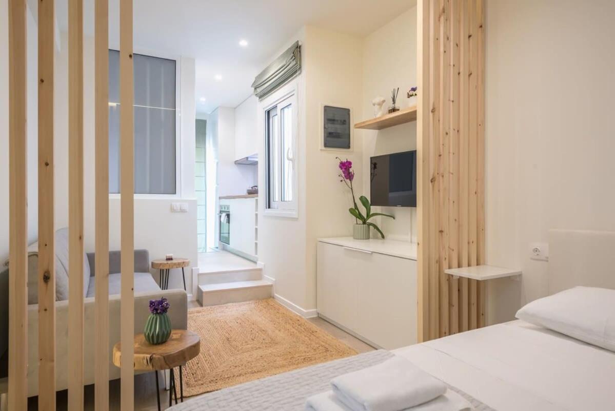 Studio With Balcony