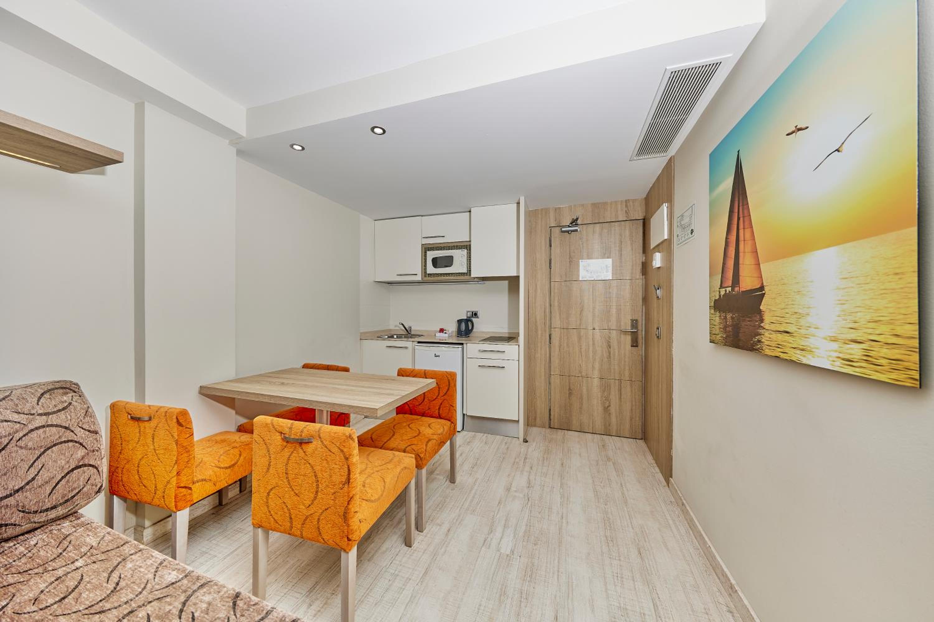 One-Bedroom Apartment - Annex Building