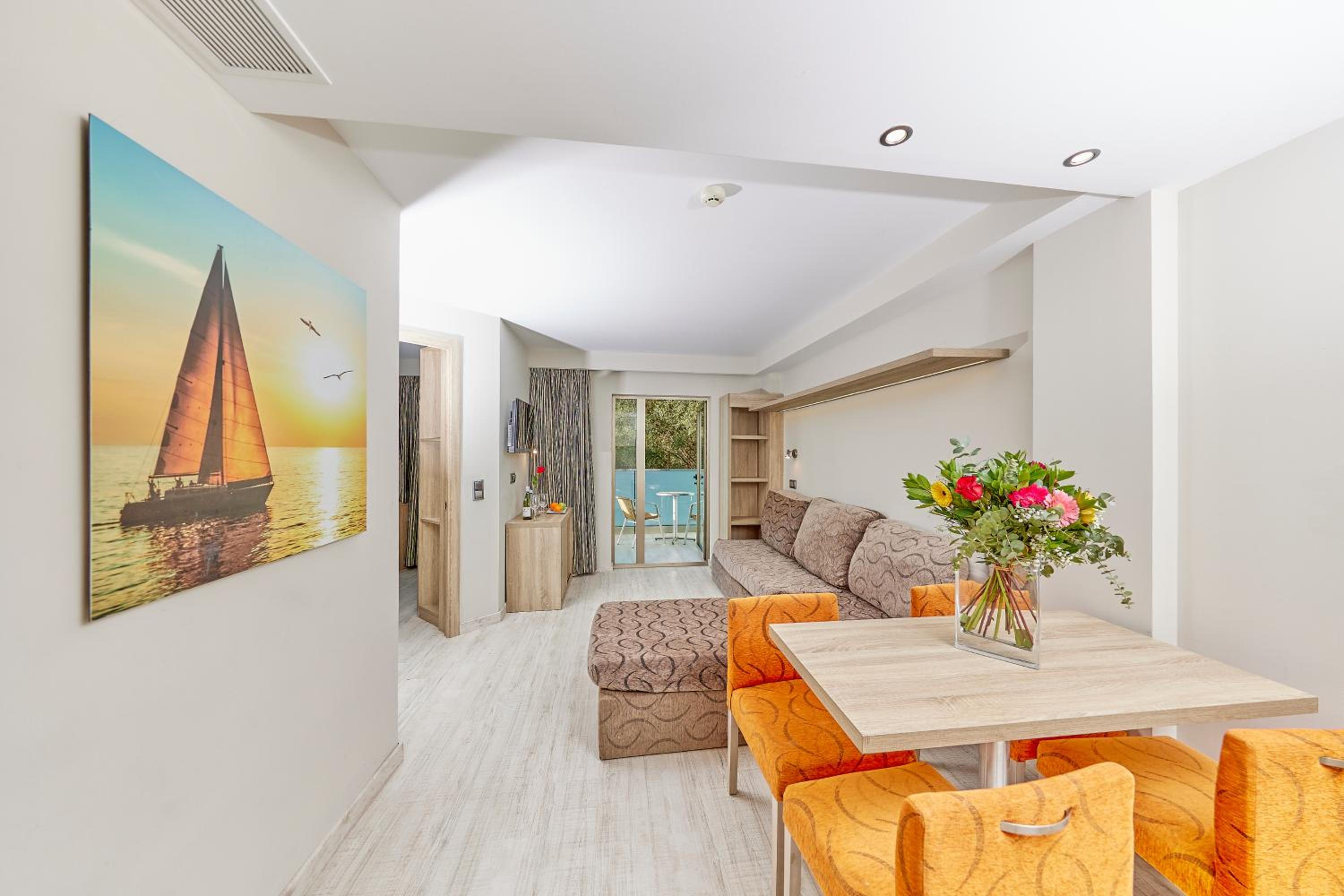 One-Bedroom Apartment - Annex Building