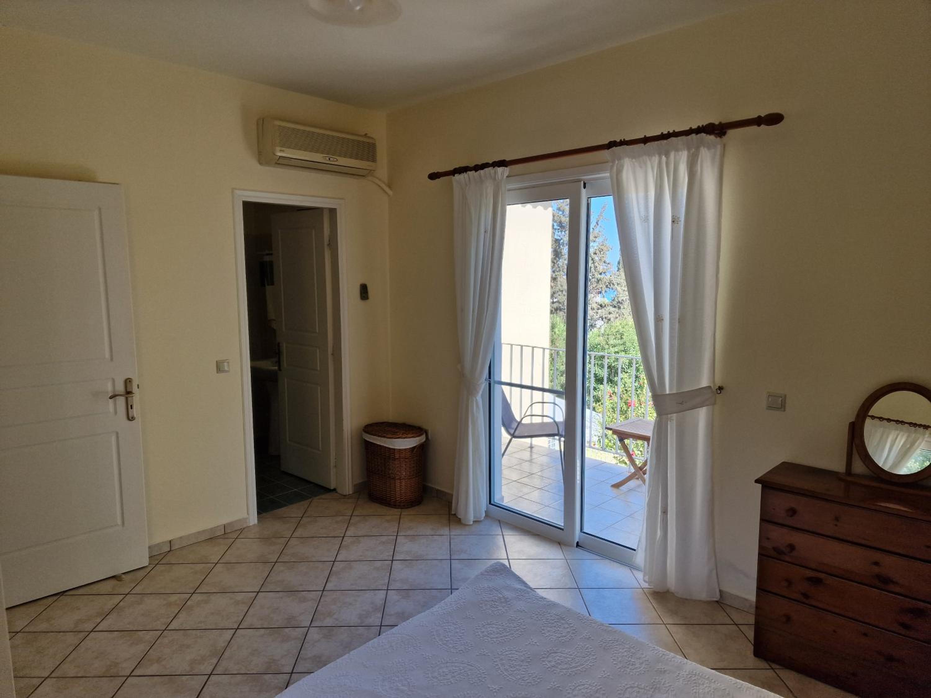 One-Bedroom Villa photo 1
