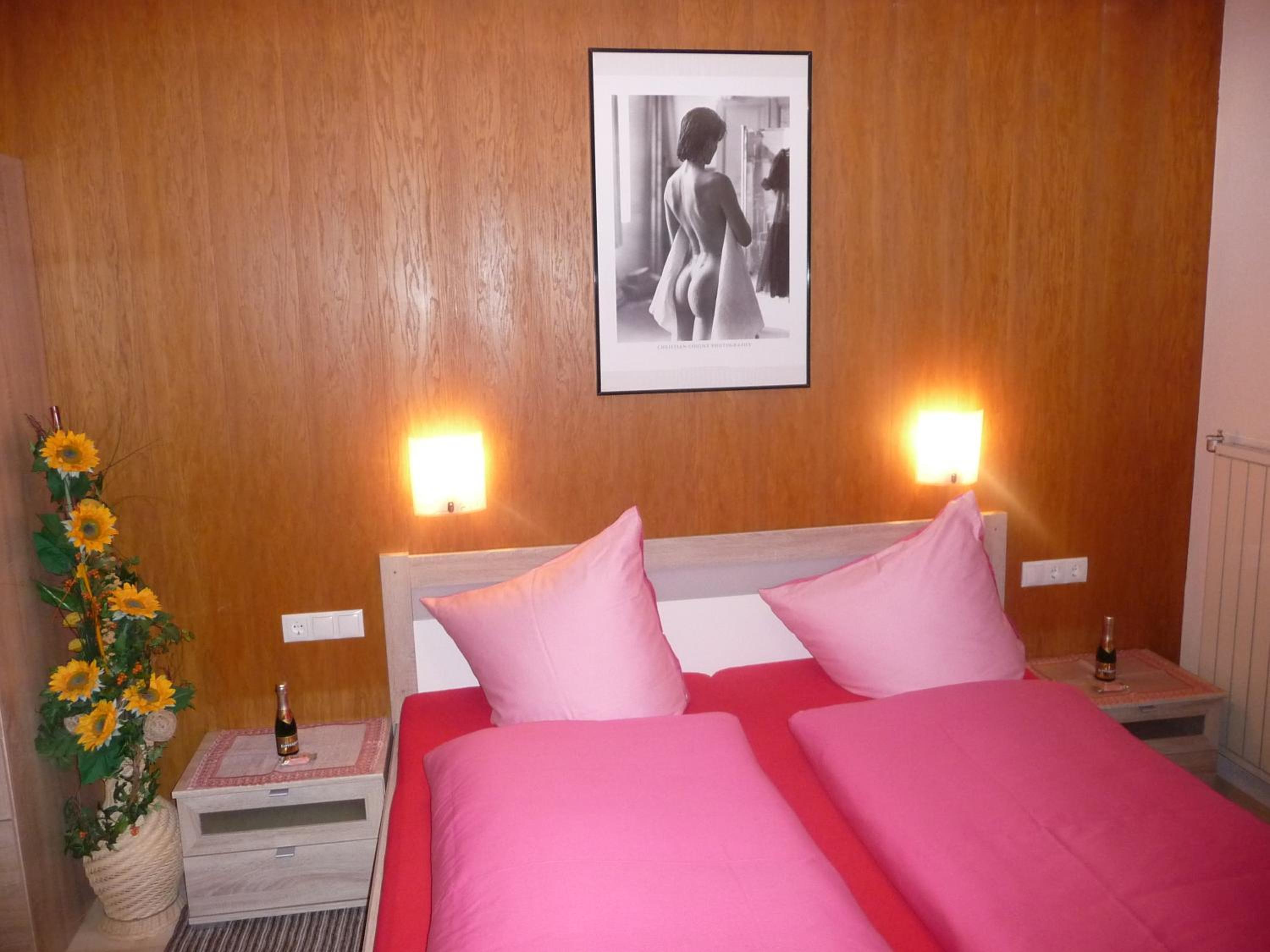 One-Bedroom Apartment with Balcony photo 3