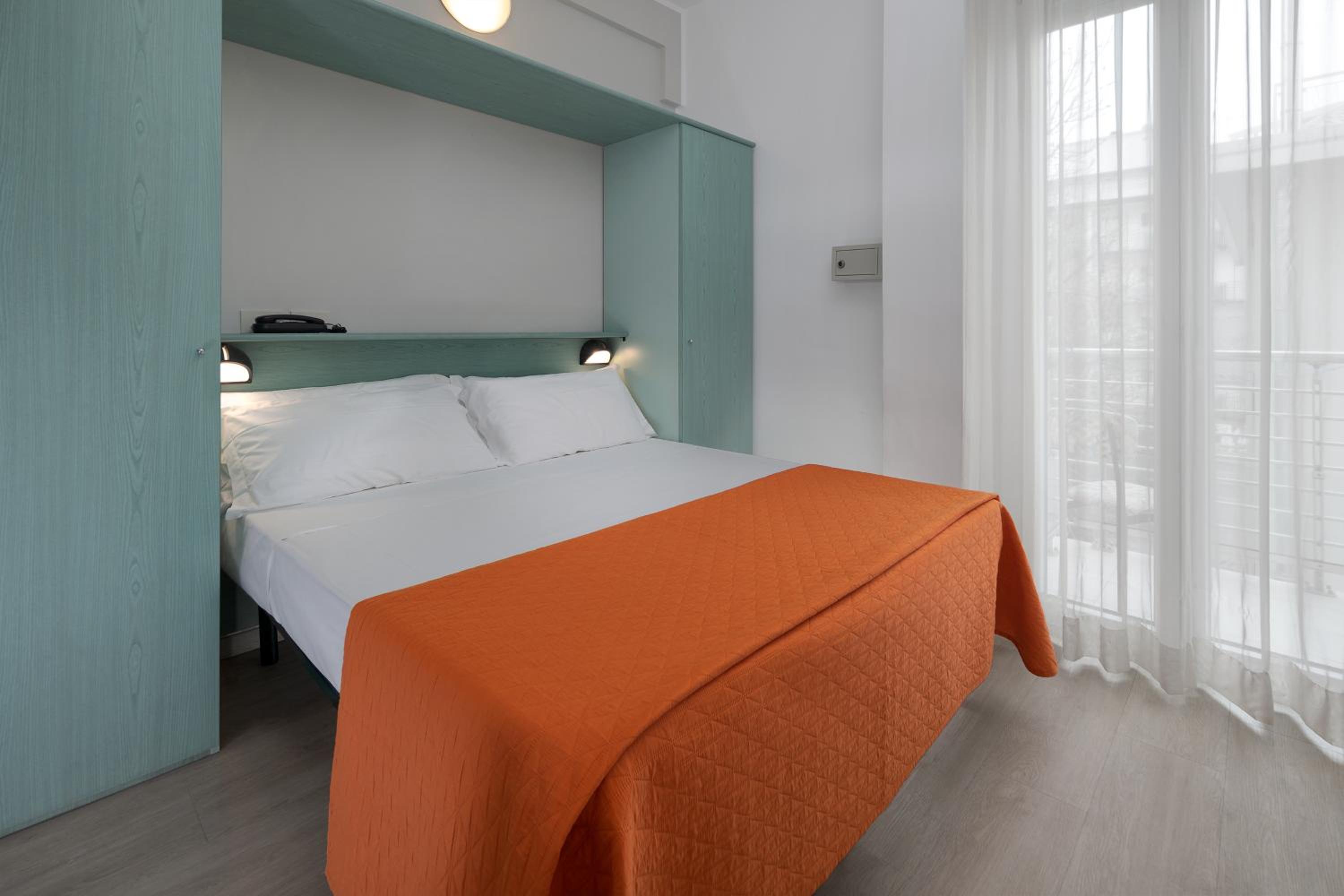 Economy Double Room photo 1