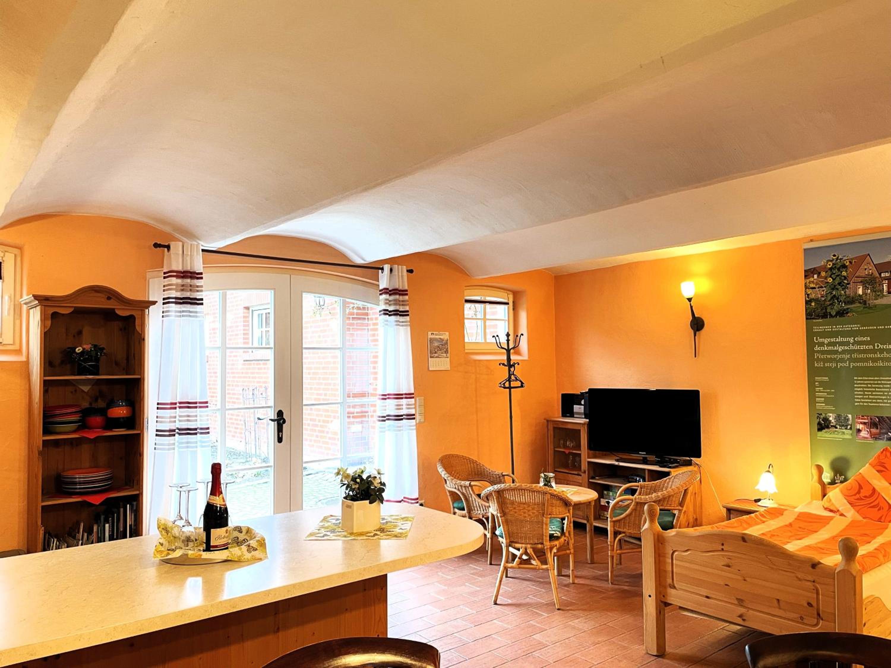 One-Bedroom House photo 2