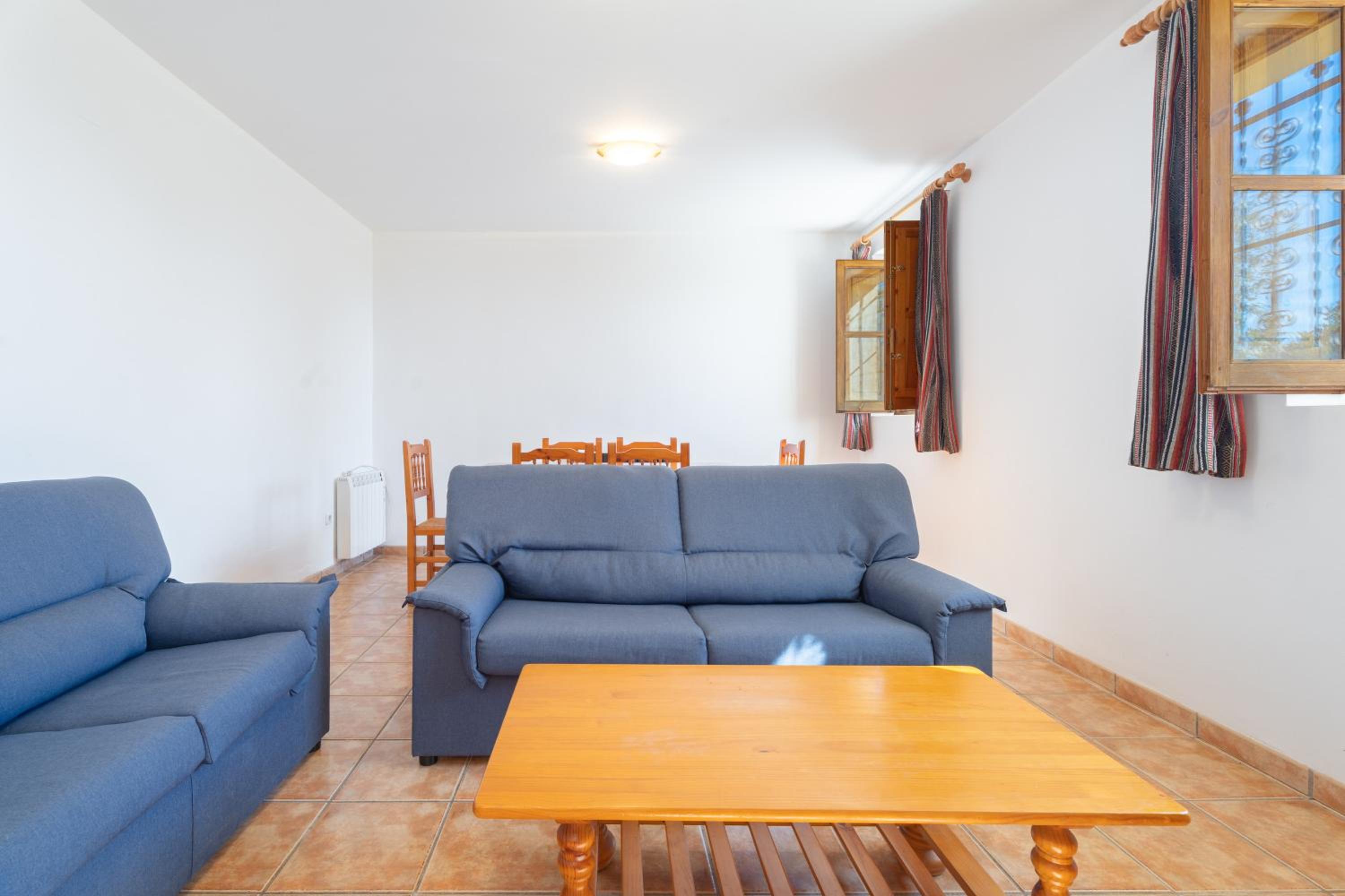 Three-Bedroom Premium Apartment with Balcony photo 3