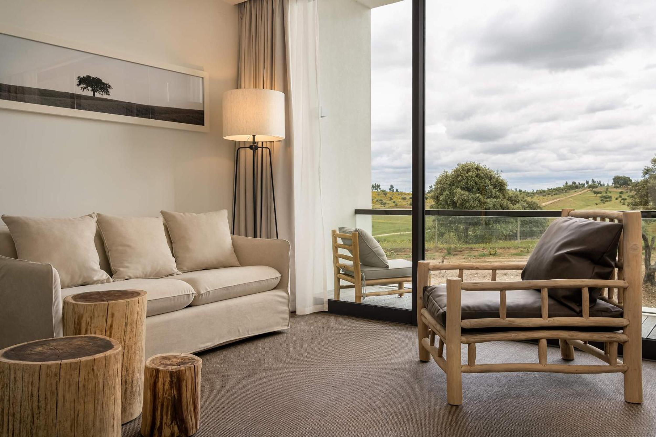 Double Room with Balcony - Photo 4
