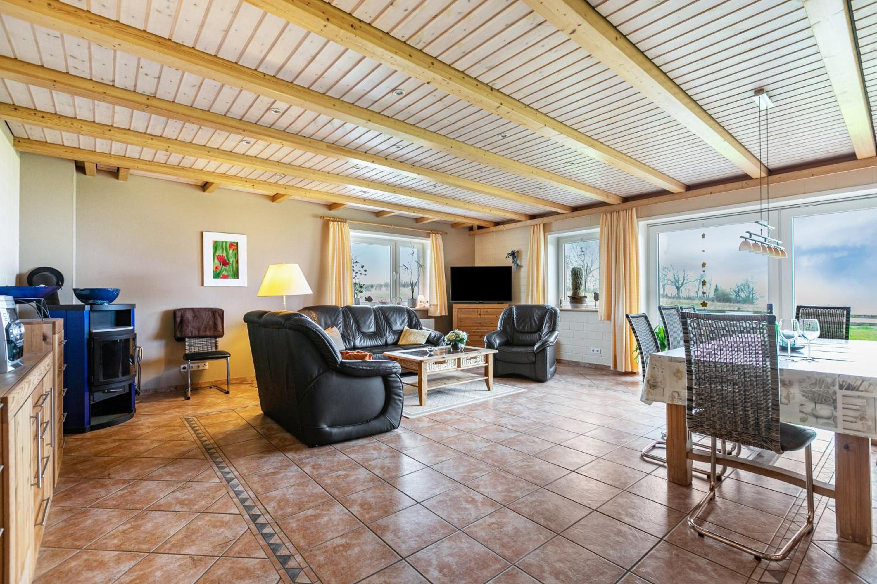 Three-Bedroom Apartment with Water View photo 1