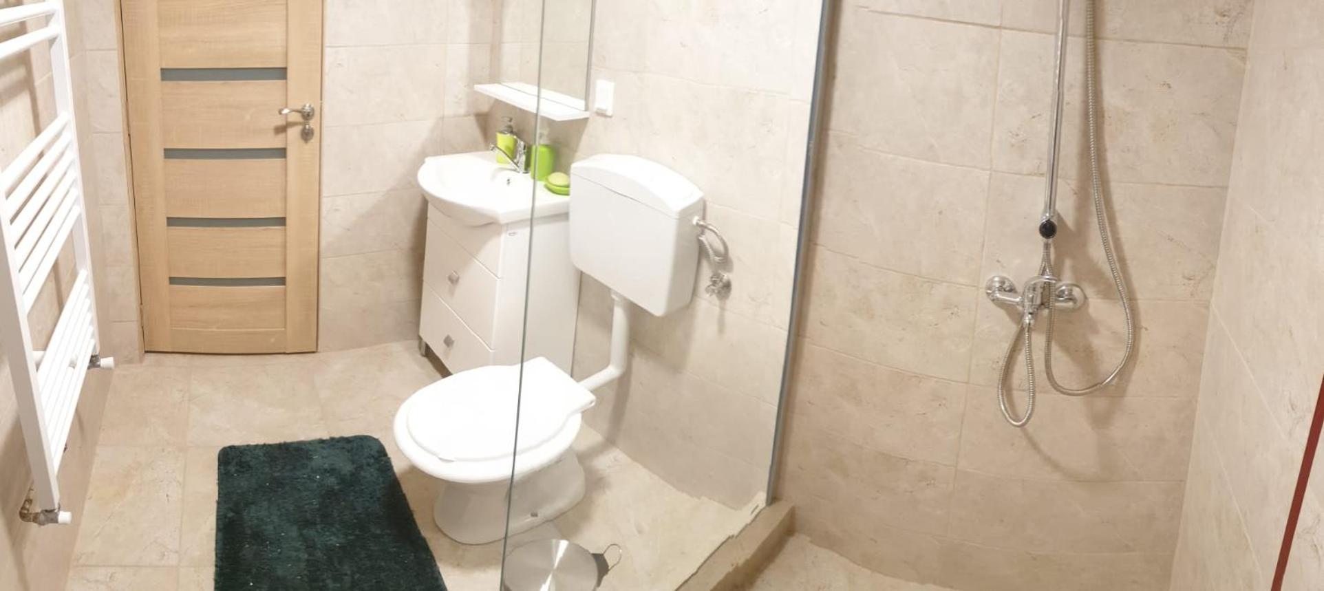 Basic Triple Room photo 2