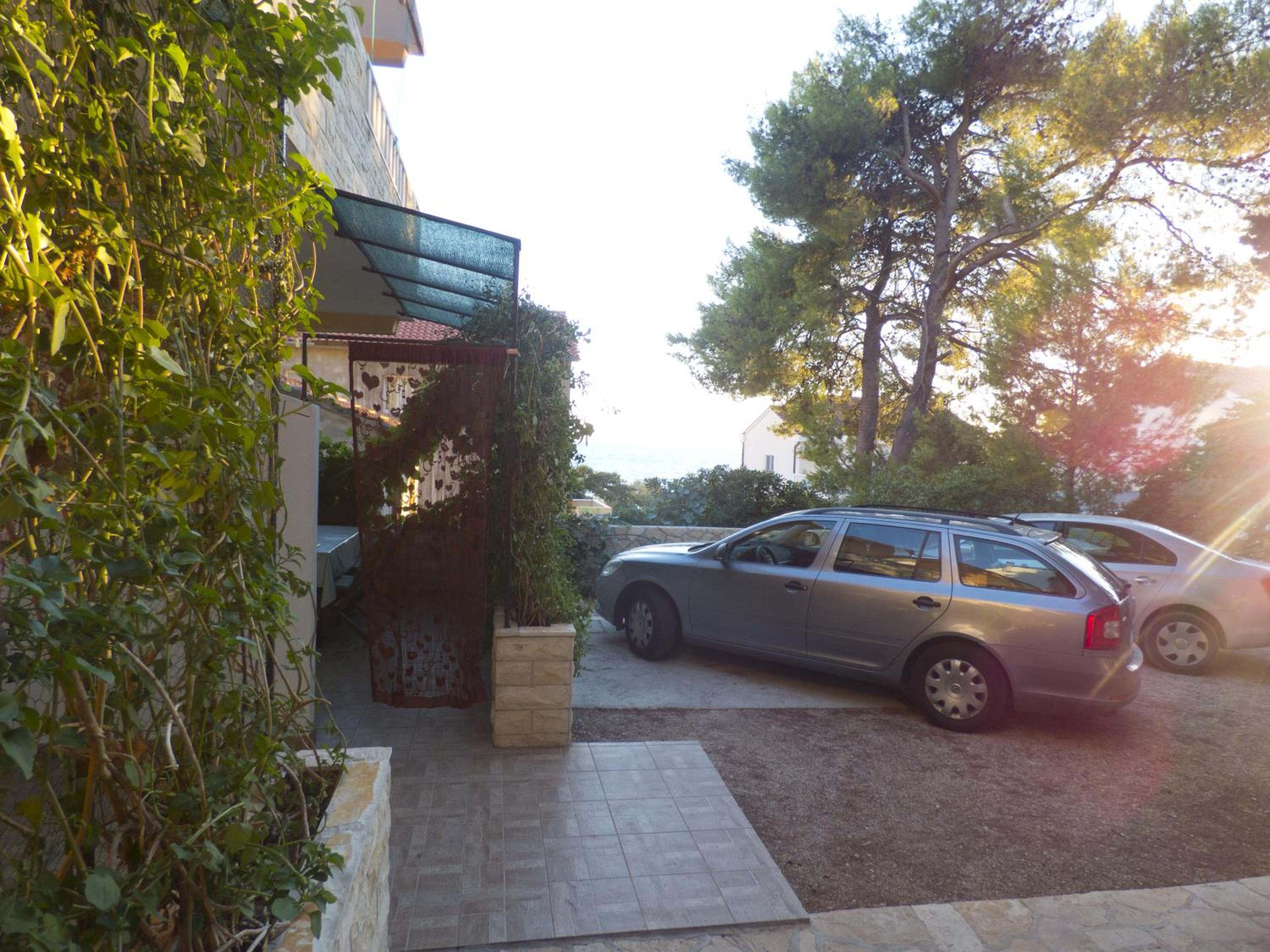 One-Bedroom Apartment with Terrace - Photo 10
