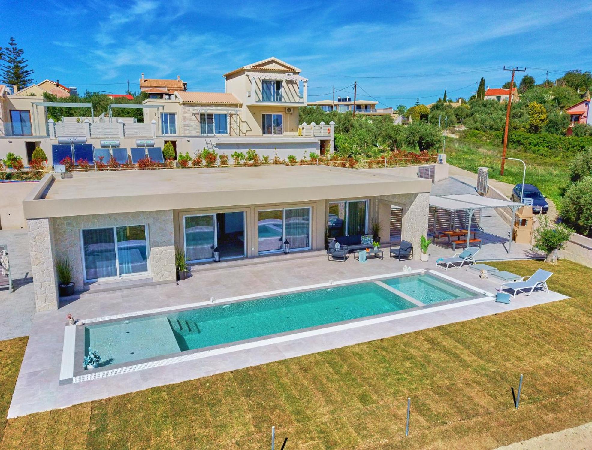 Deluxe Villa photo 2