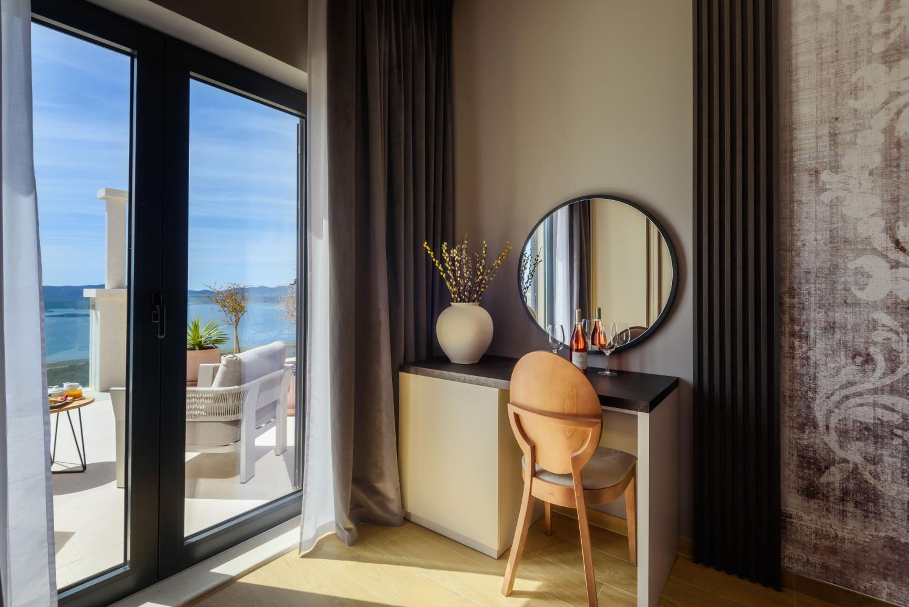 Double Room with Sea View photo 2