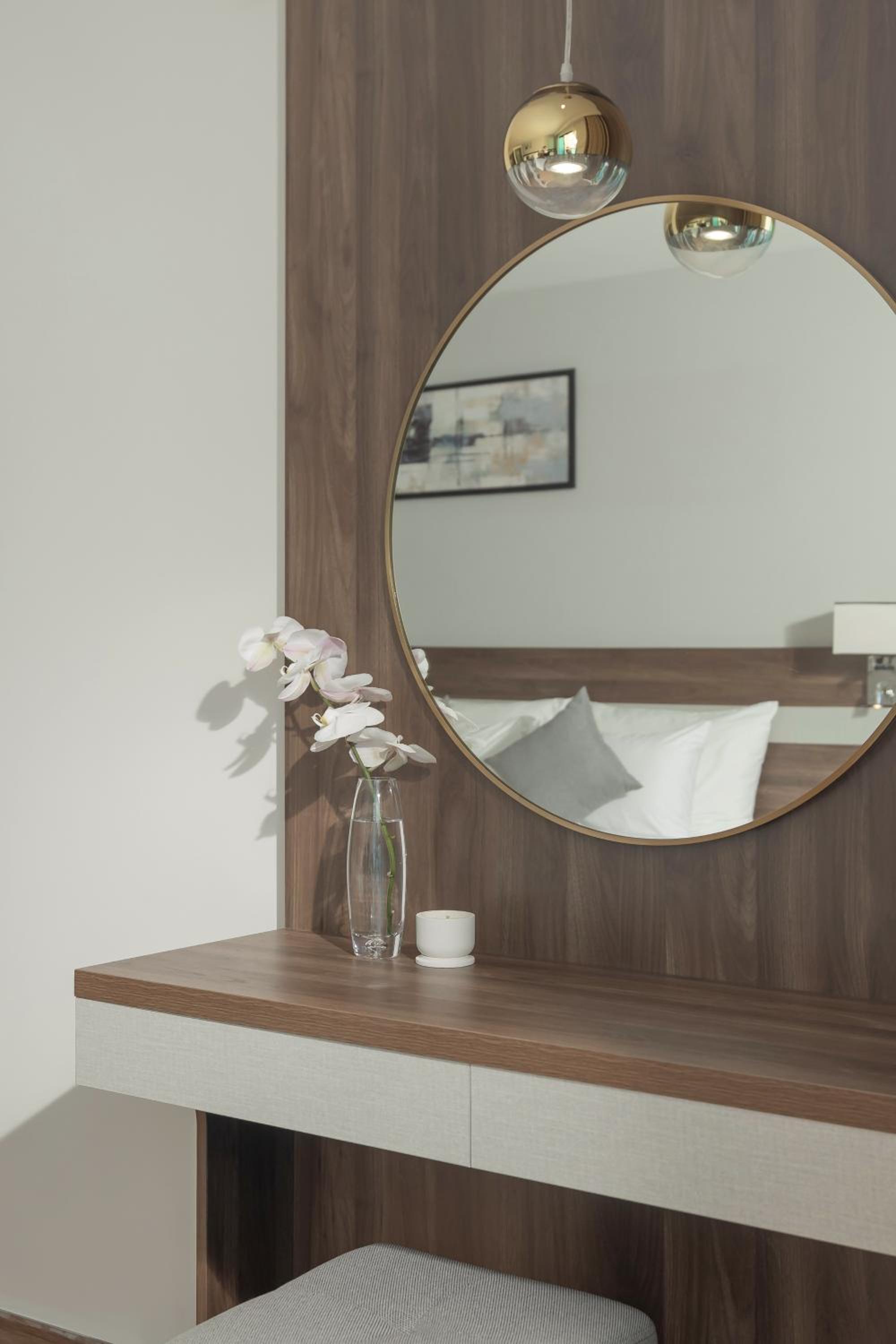 Twin Room with City View - Photo 13