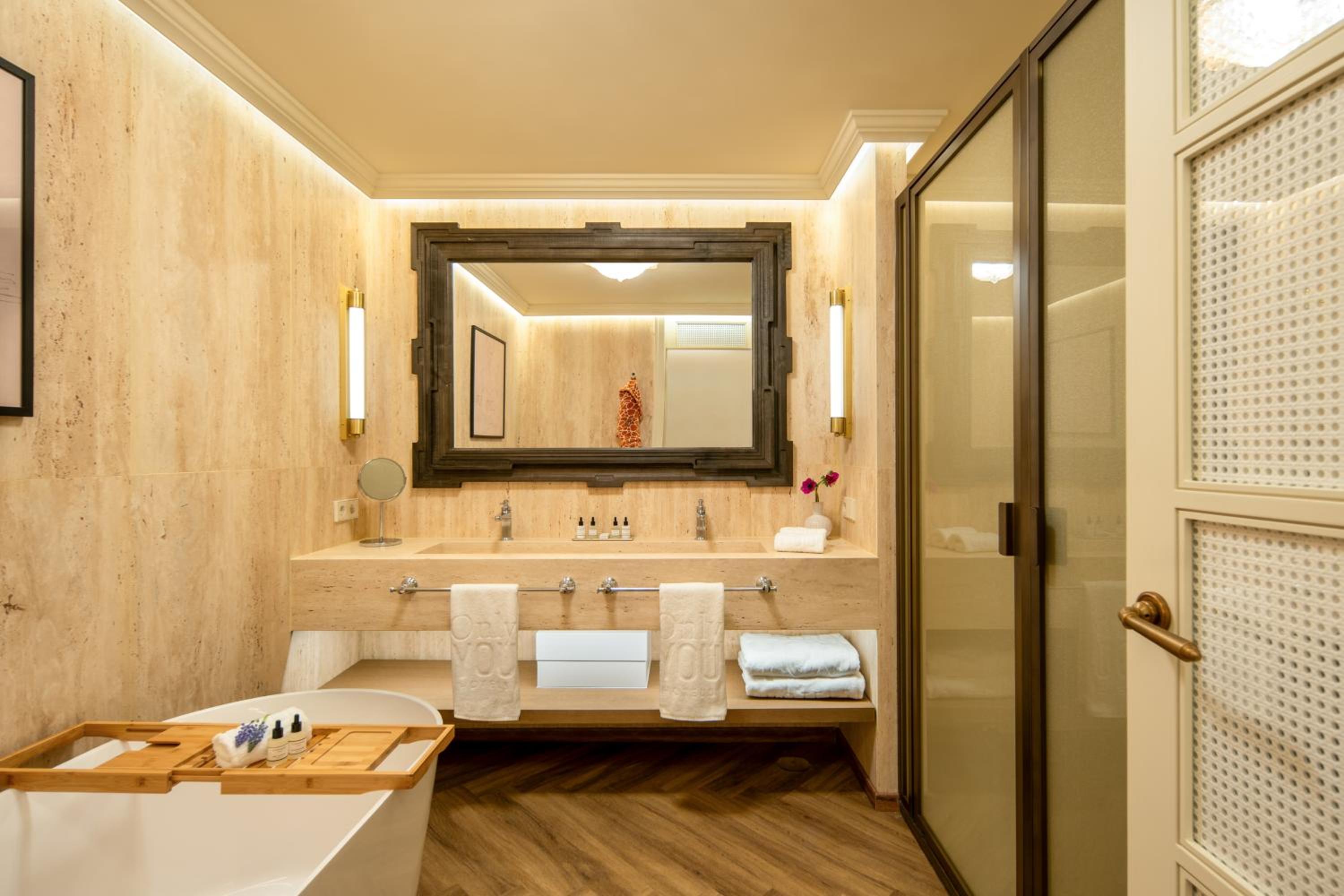 Junior Suite Premium thumbnail 6