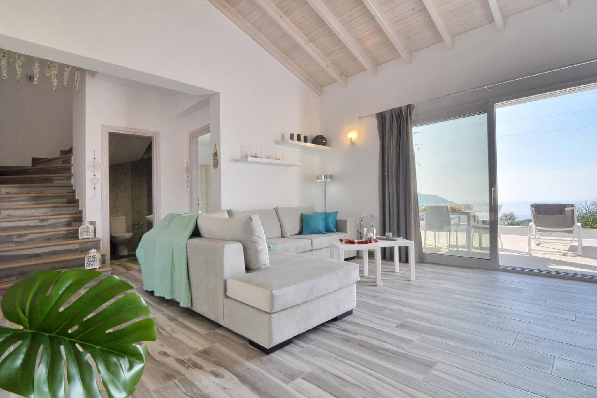 Villa photo 1