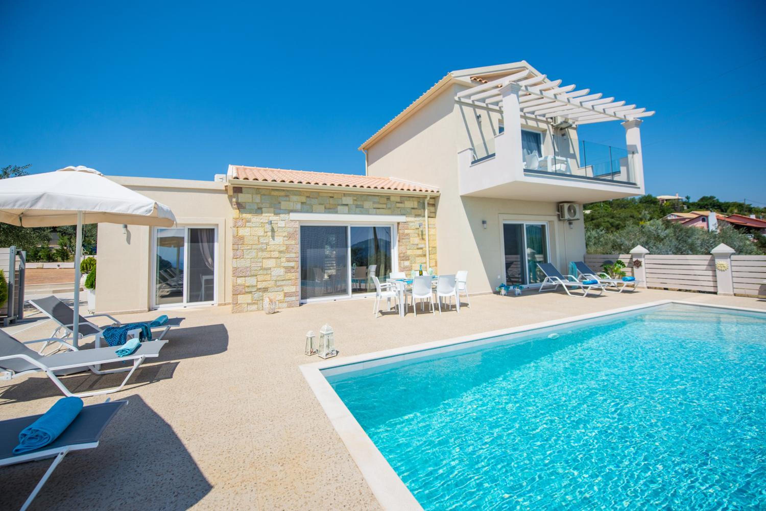 Villa photo 3