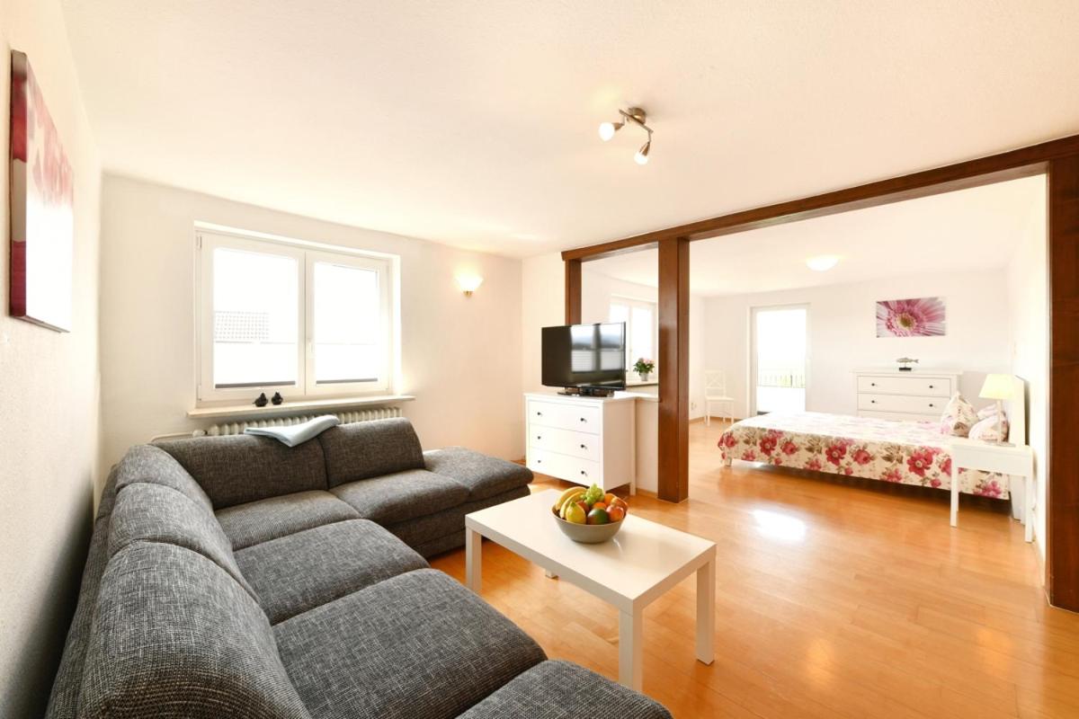 Two-Bedroom Deluxe Apartment with Balcony photo 1
