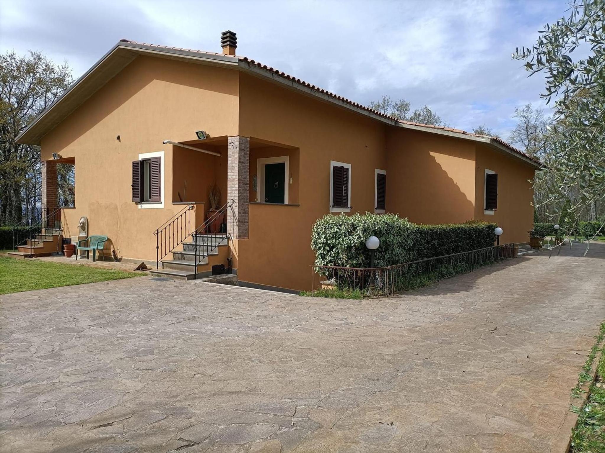 Three-Bedroom Vacation Home  photo 3