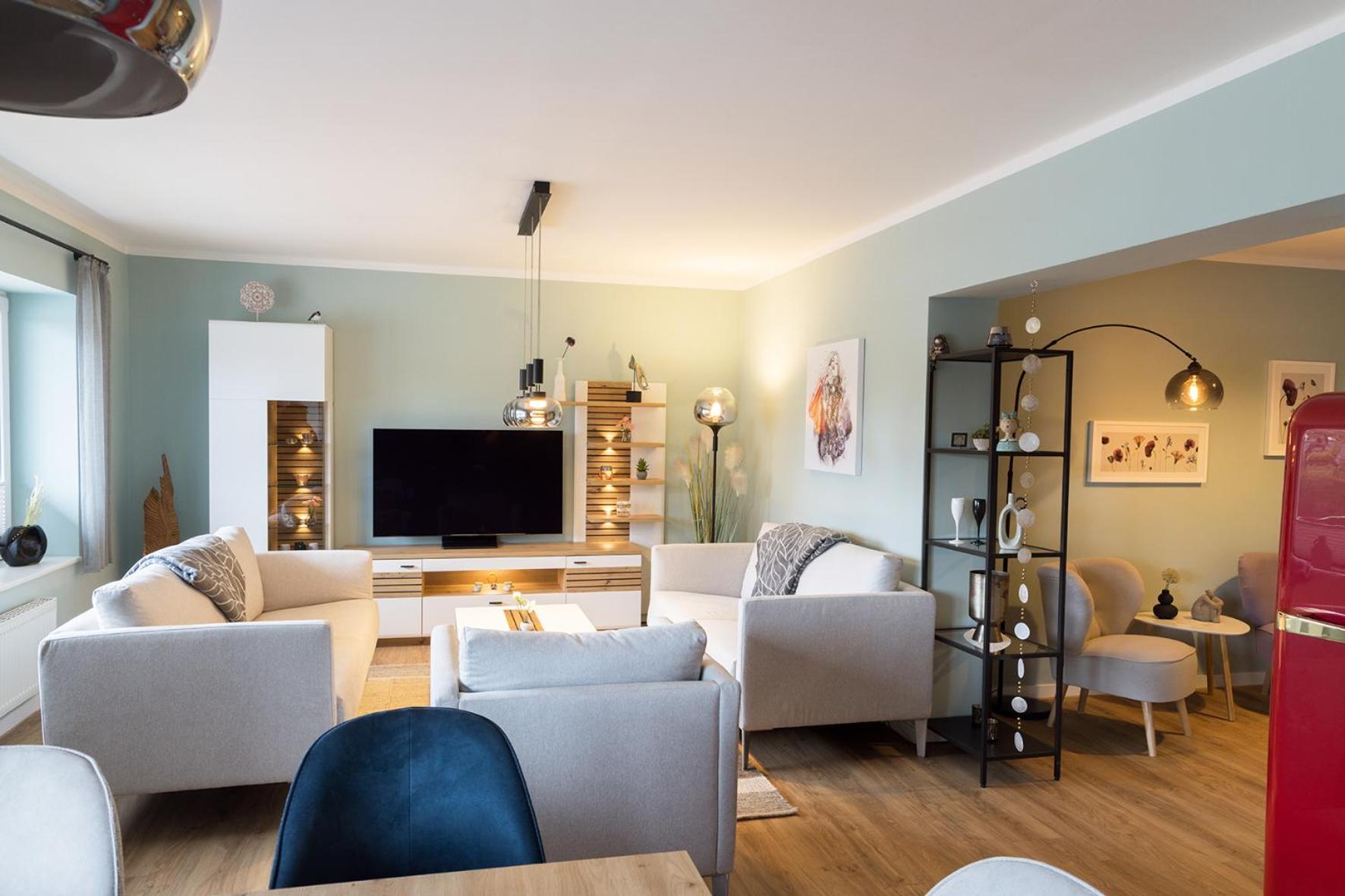Three-Bedroom Apartment photo 2