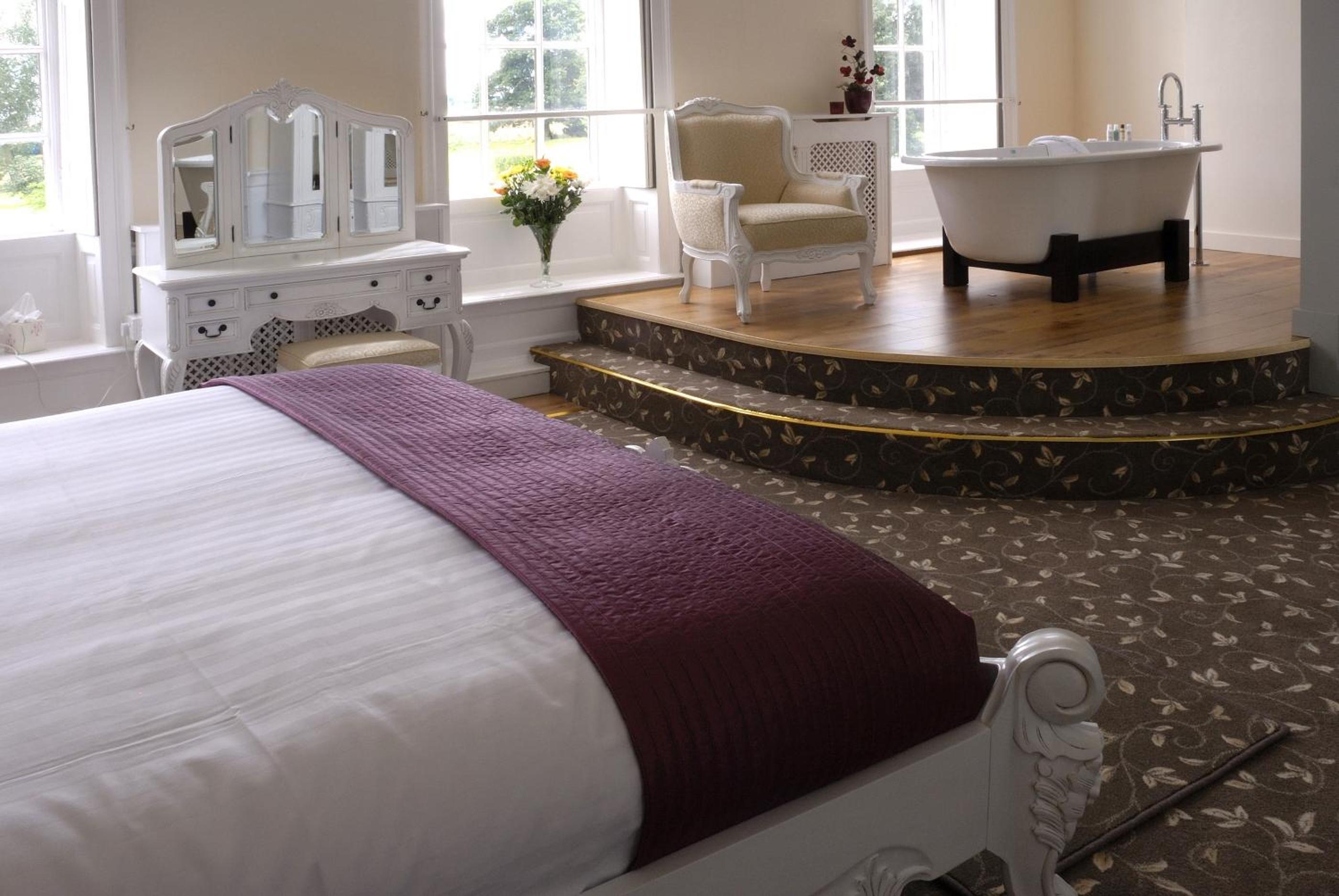 One-Bedroom Suite with Garden View - Photo 5