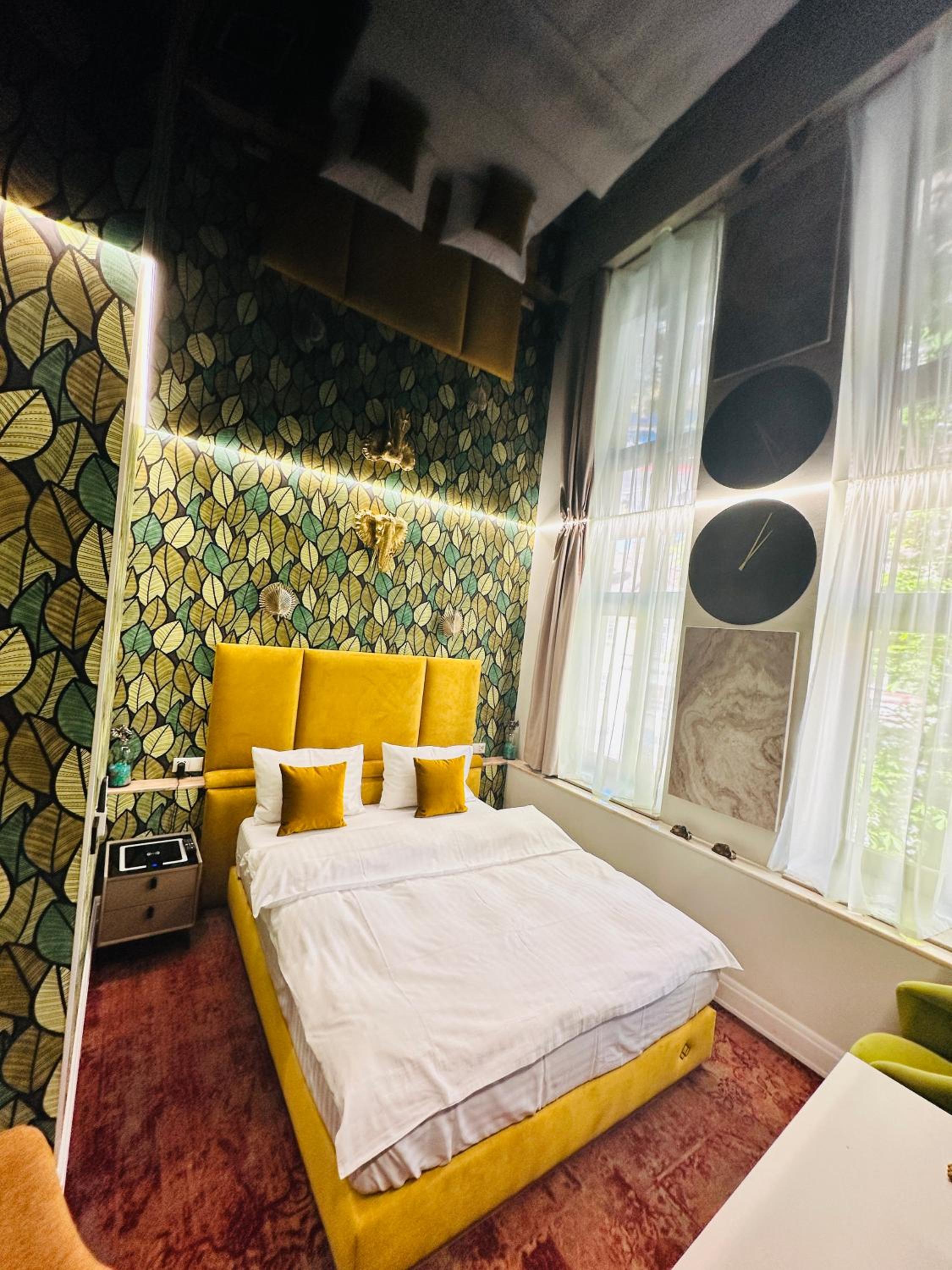 Double Room - Photo 12