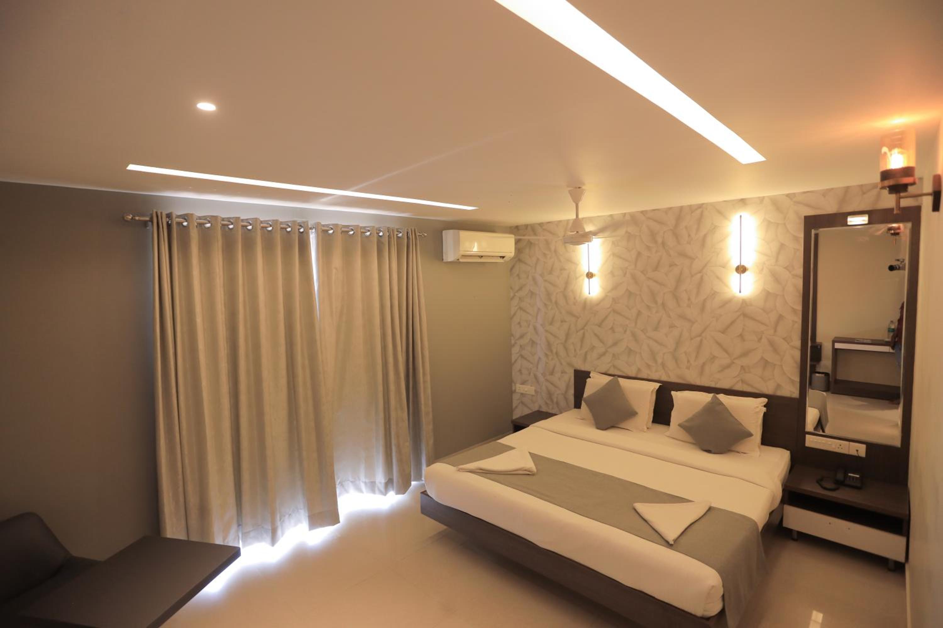 Suite with Balcony photo 3