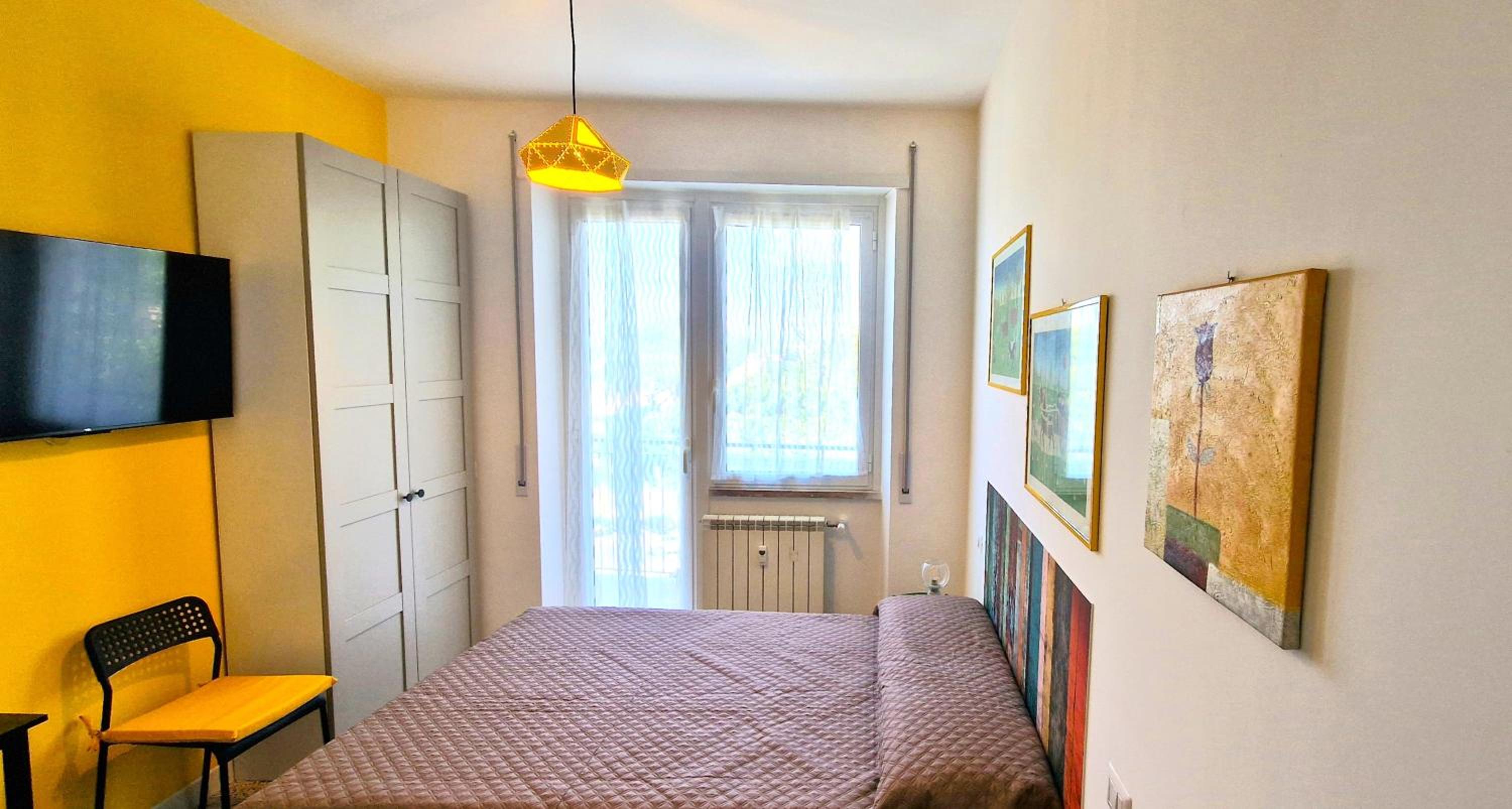 Single Room with Private Bathroom photo 2