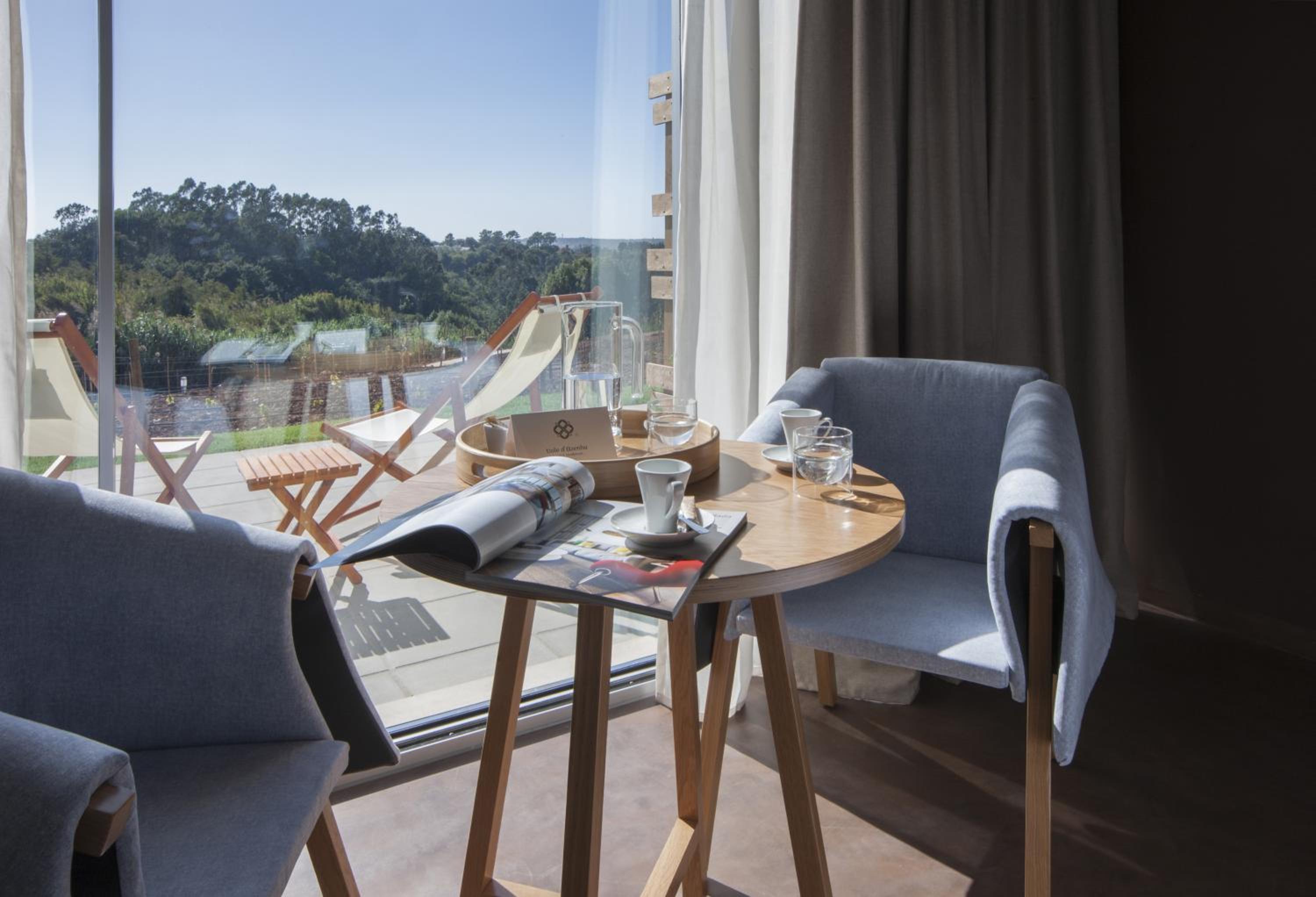 Deluxe Double Room with Balcony photo 2