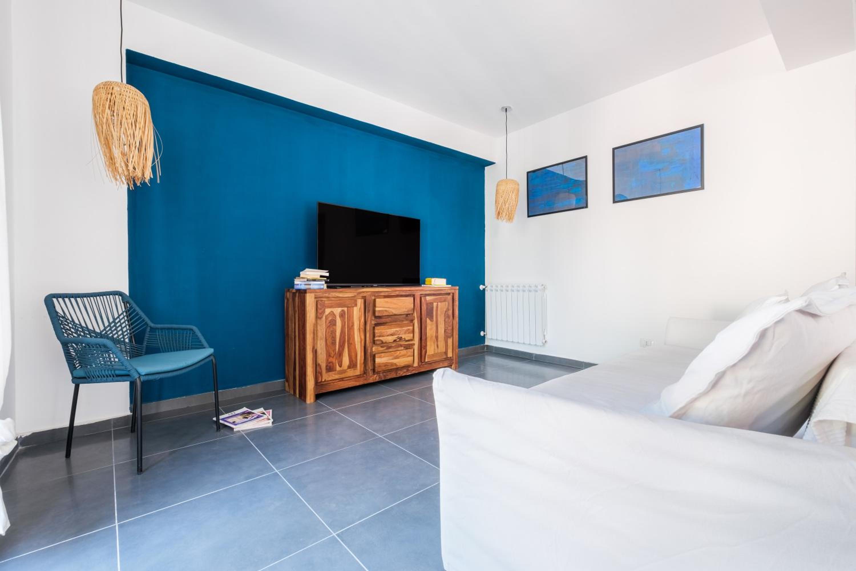Two-Bedroom House photo 3