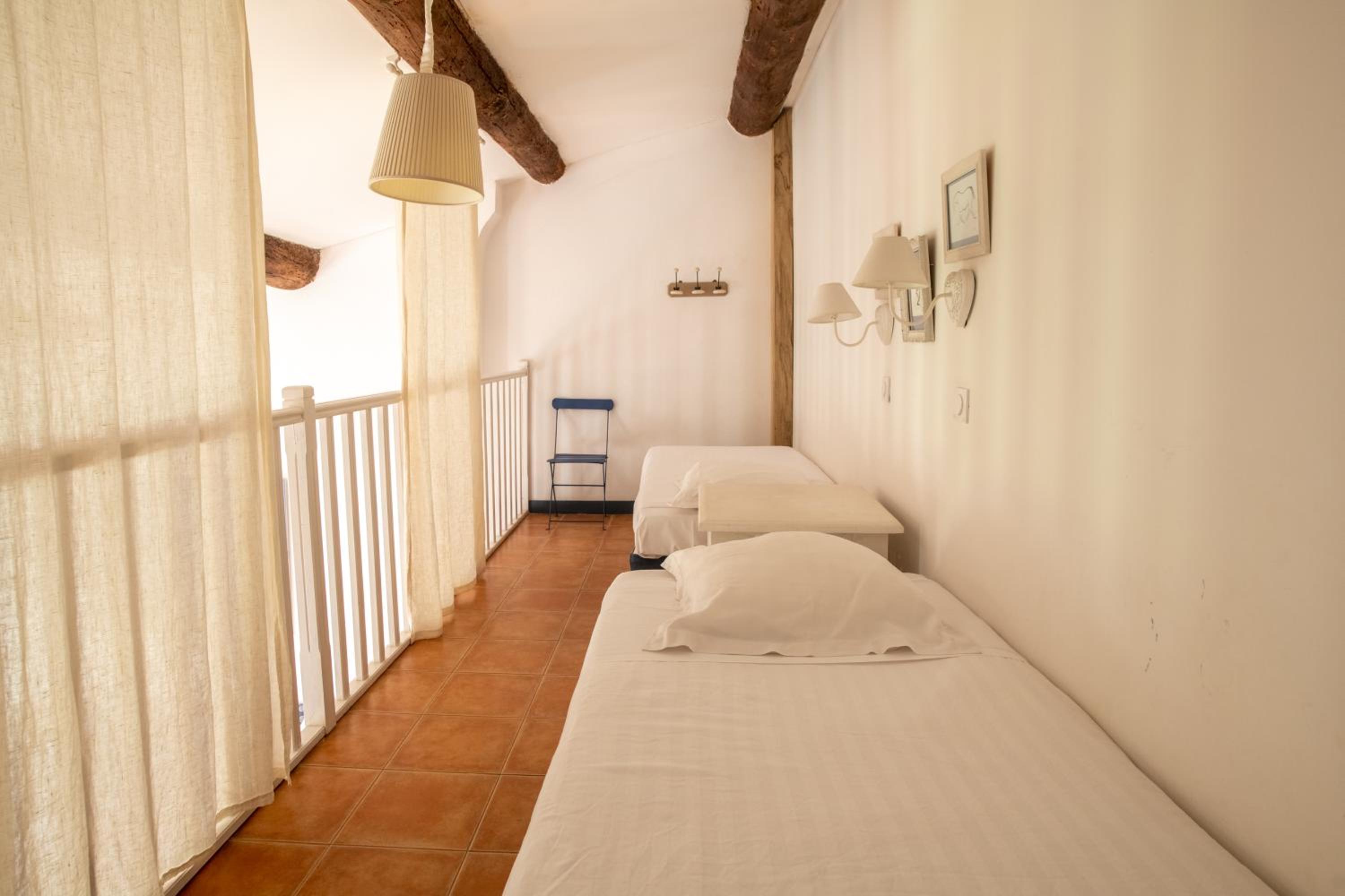 Superior Suite - Photo 3