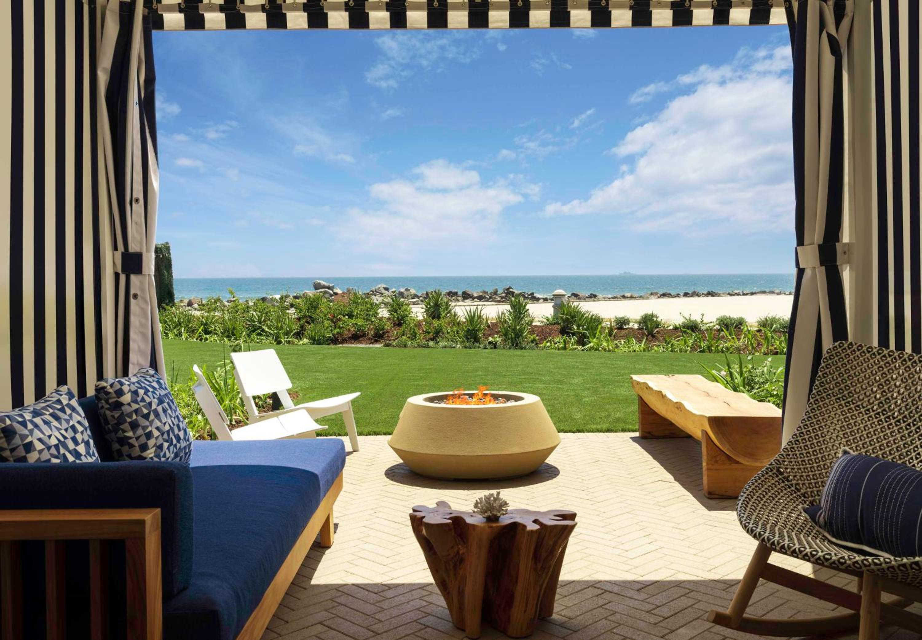 King Room with Club Access and Cabana - Fire Pit/Beachfront