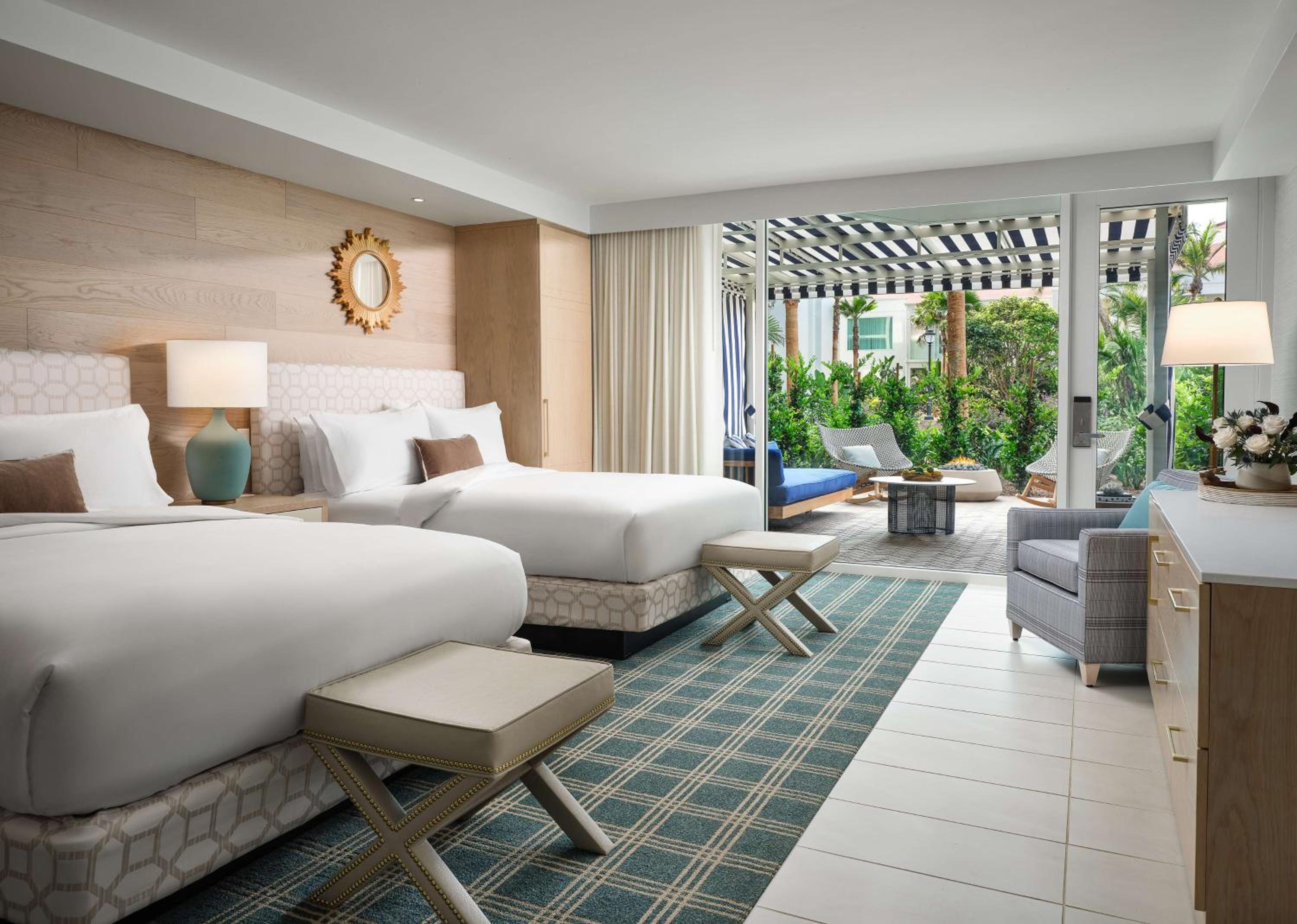 The Views Queen Room with Two Queen Beds and Terrace - Fire Pit - Hearing Accessible